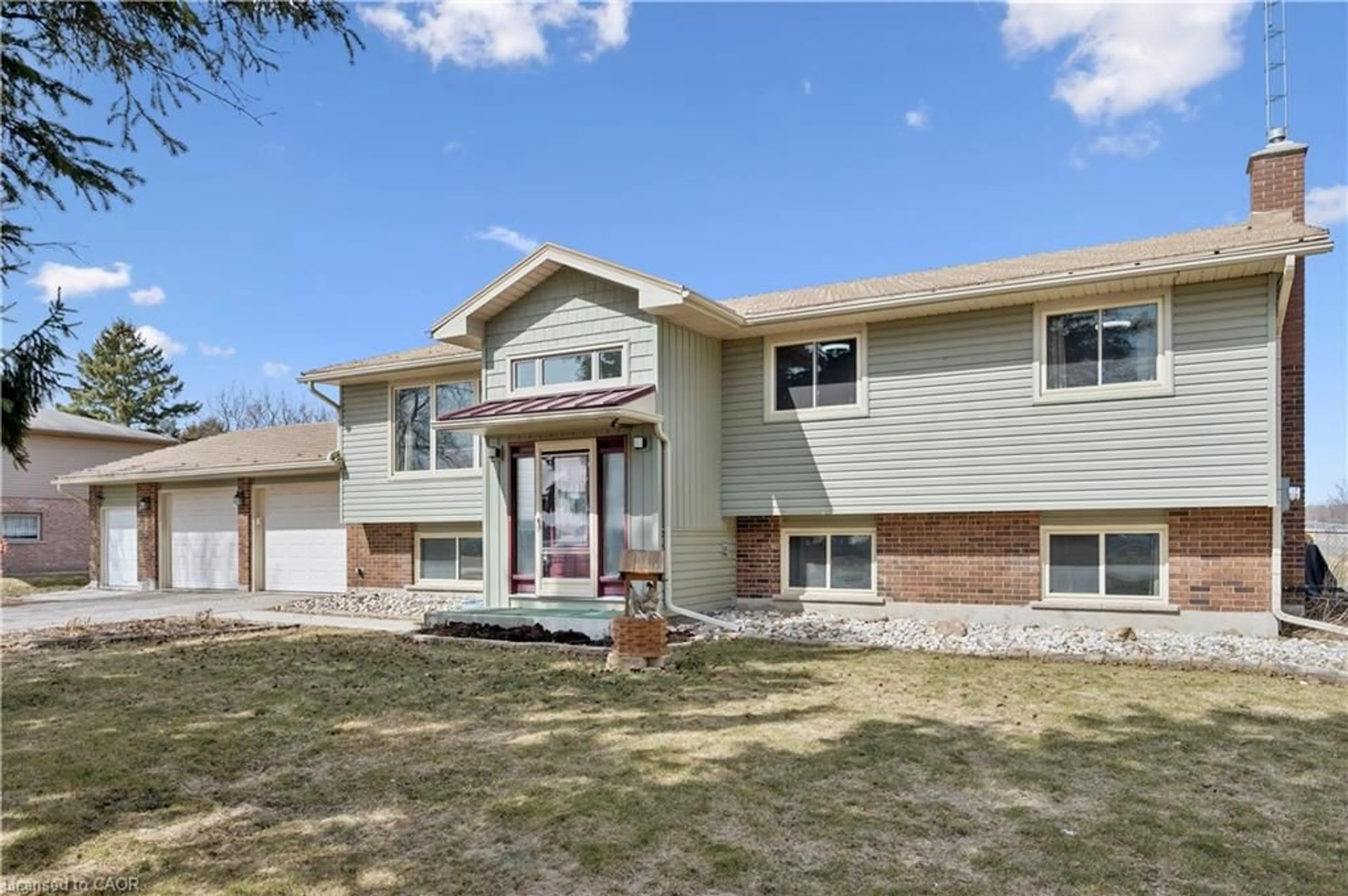 Home with vinyl exterior material, street for 7422 Wellington Rd 51 Rd, Ariss Ontario N0B 1B0