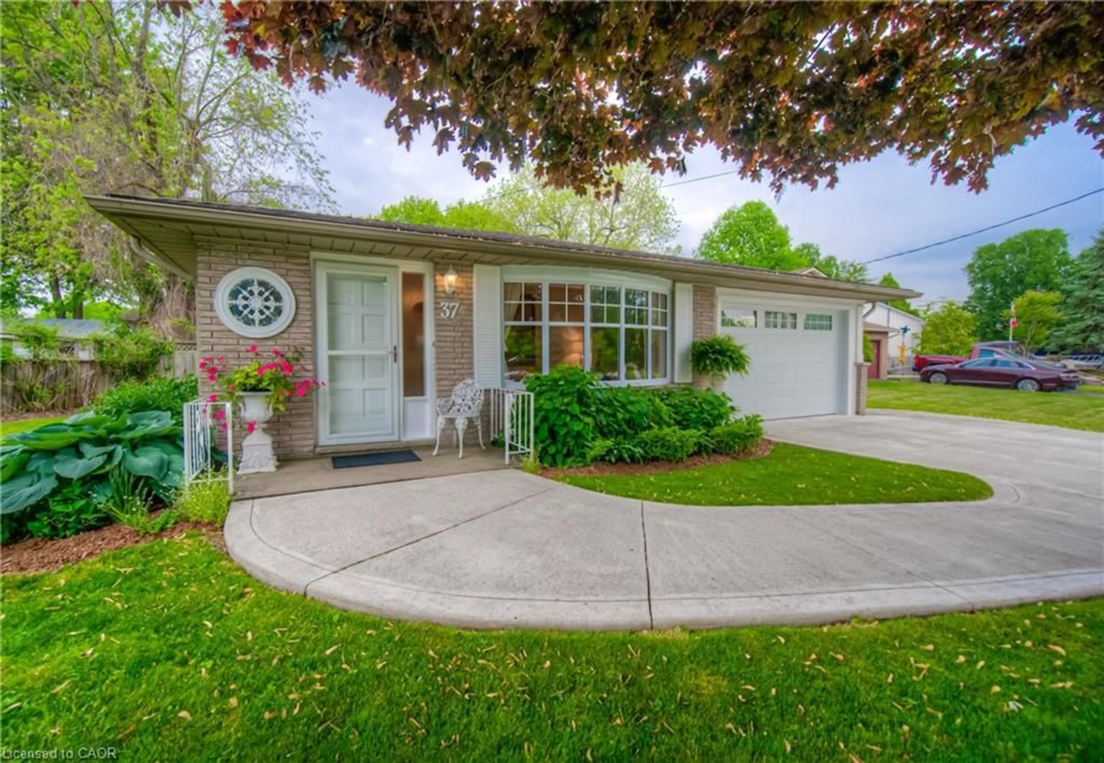 Home with vinyl exterior material, street for 37 Lynn Park Ave, Port Dover Ontario N0A 1N5