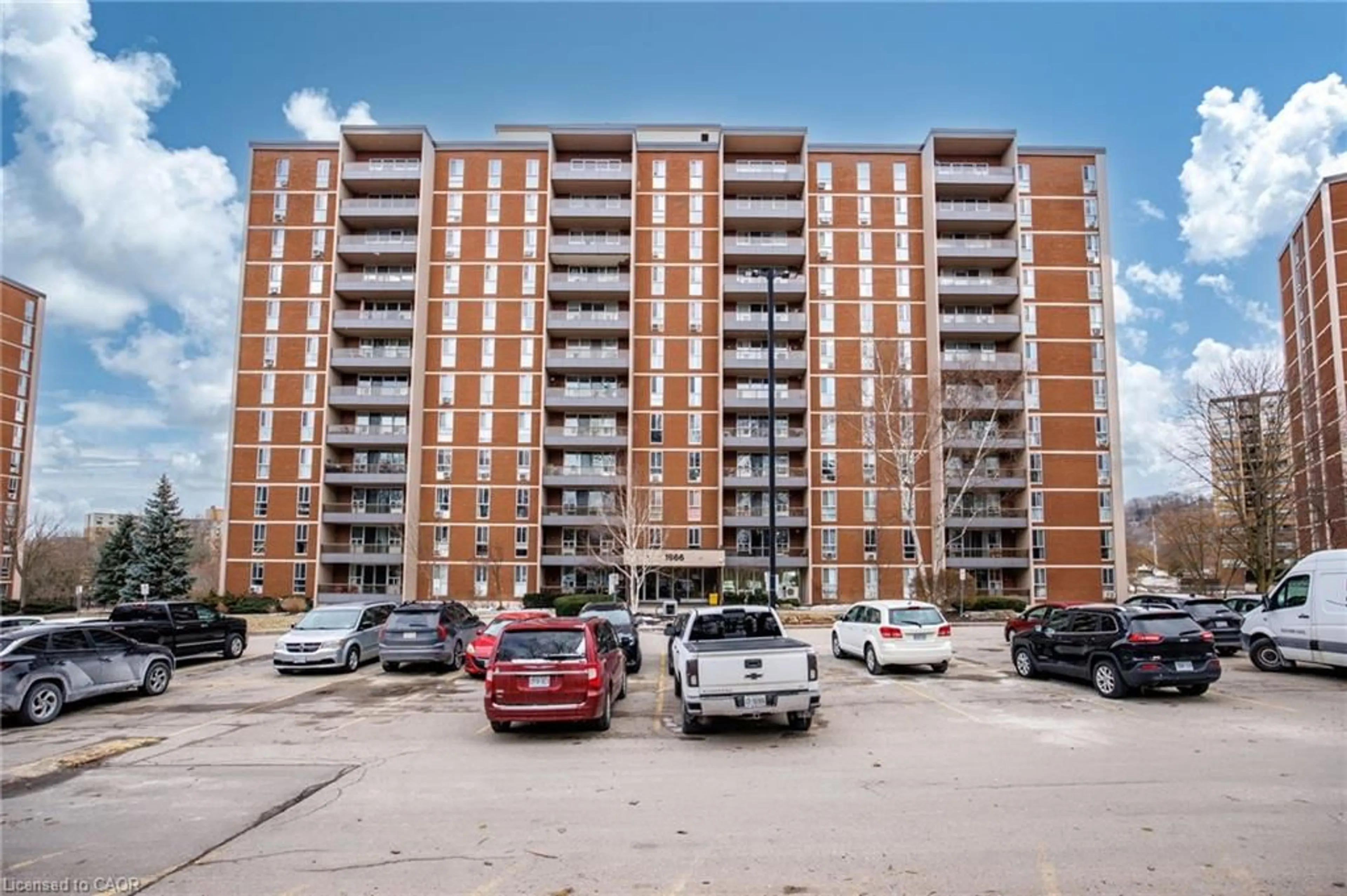 Unknown for 1966 Main St #1109, Hamilton Ontario L8S 1J6