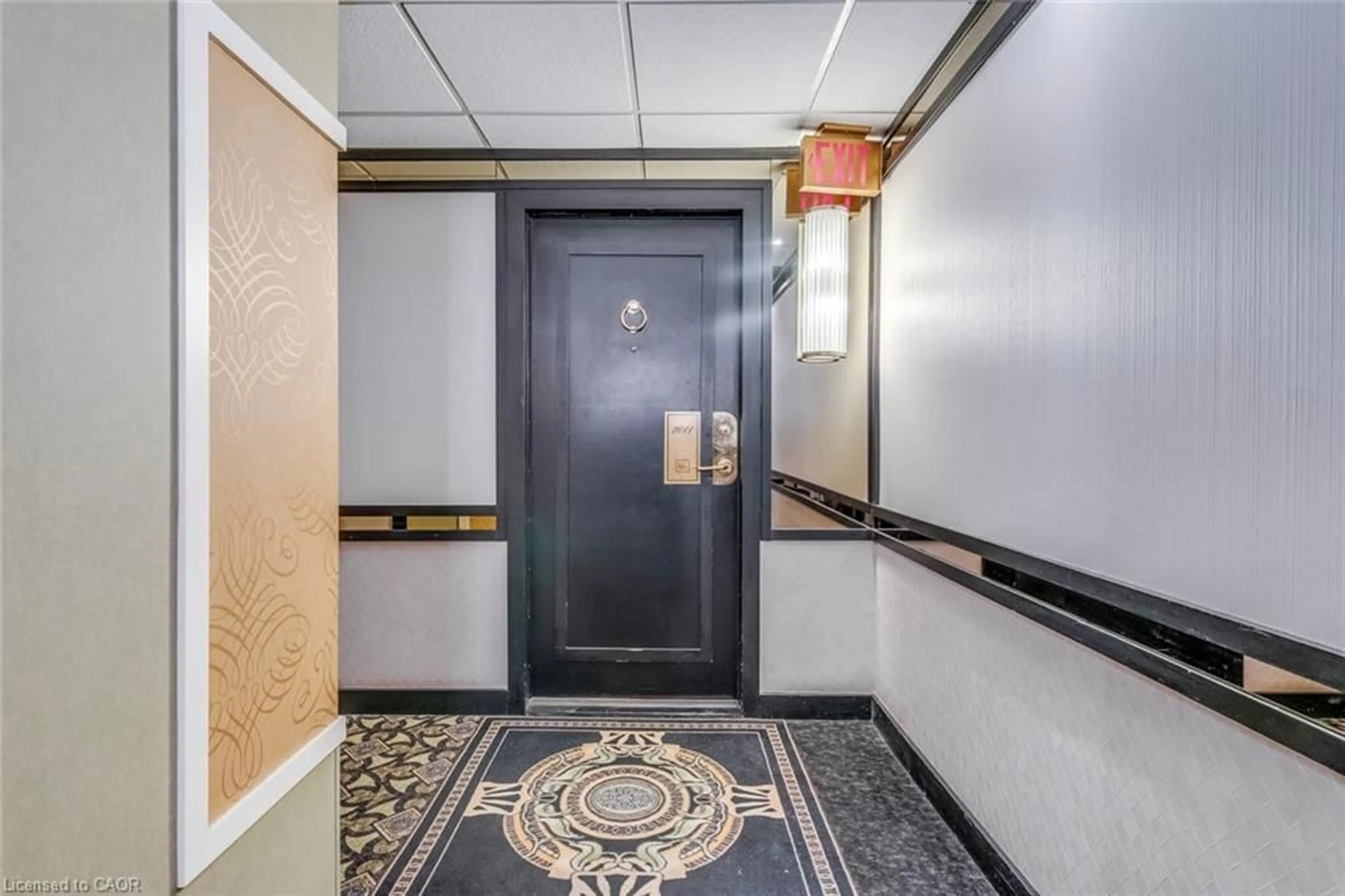 Indoor foyer for 2045 Lakeshore Blvd #2011, Mimico Ontario M8V 2Z6