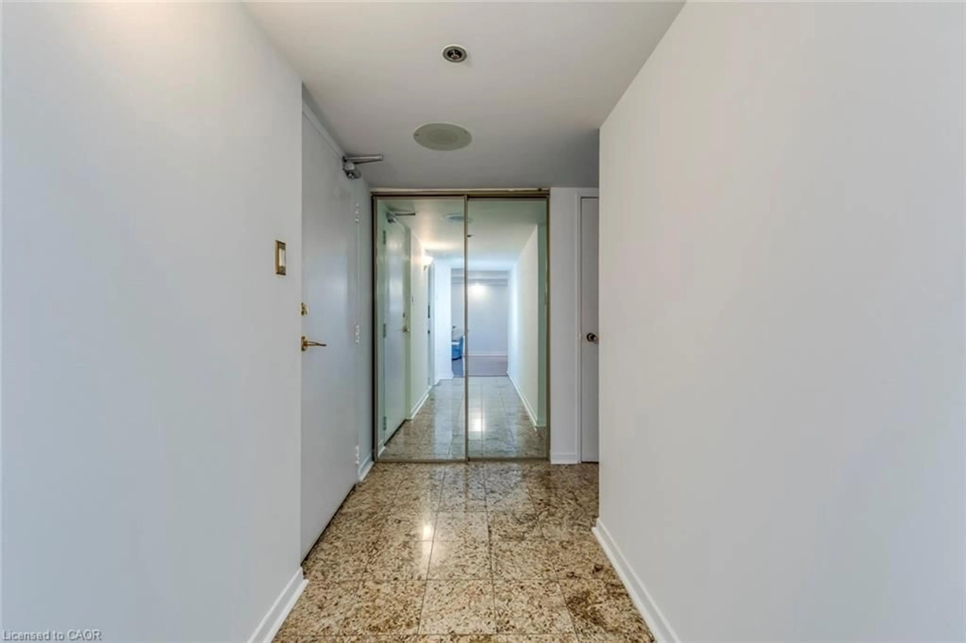 Indoor foyer for 2045 Lakeshore Blvd #2011, Mimico Ontario M8V 2Z6