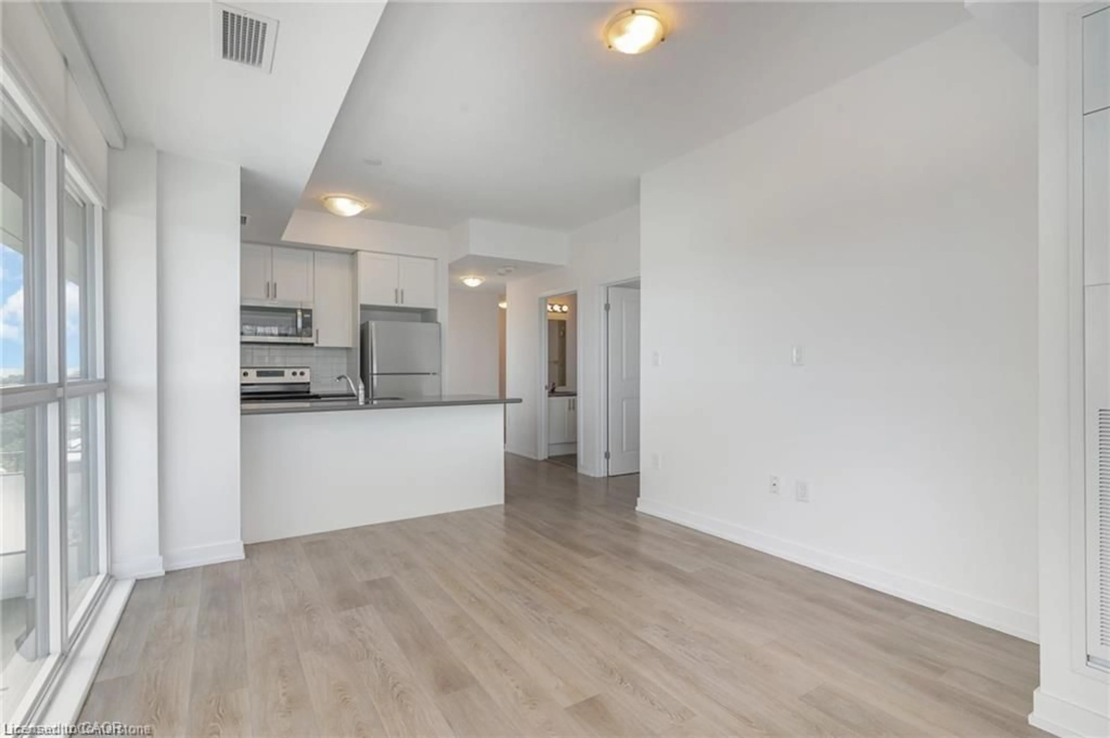 A pic of a room for 450 Dundas St #810, Waterdown Ontario L8B 1Z2