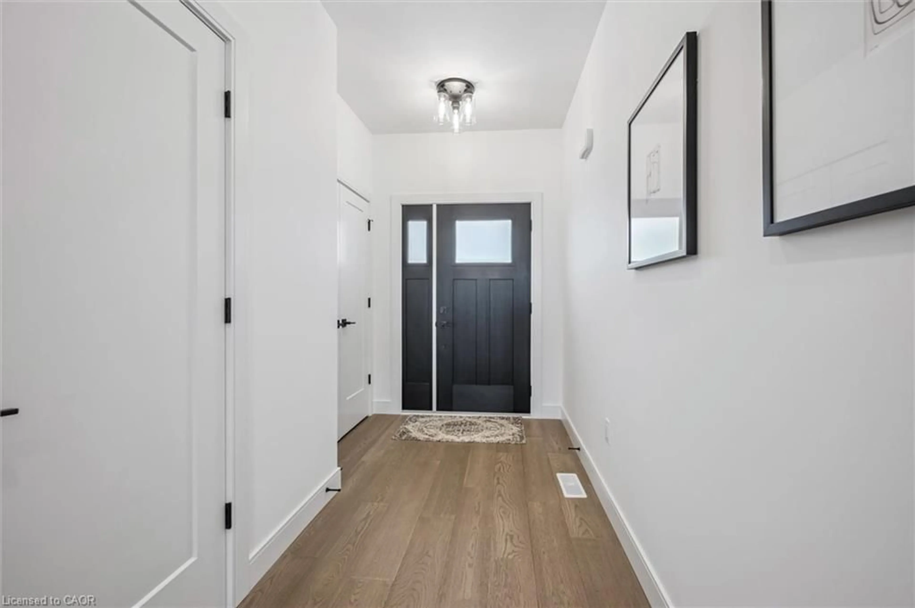 Indoor entryway for 58 Walker Rd, Ingersoll Ontario N5C 4H3