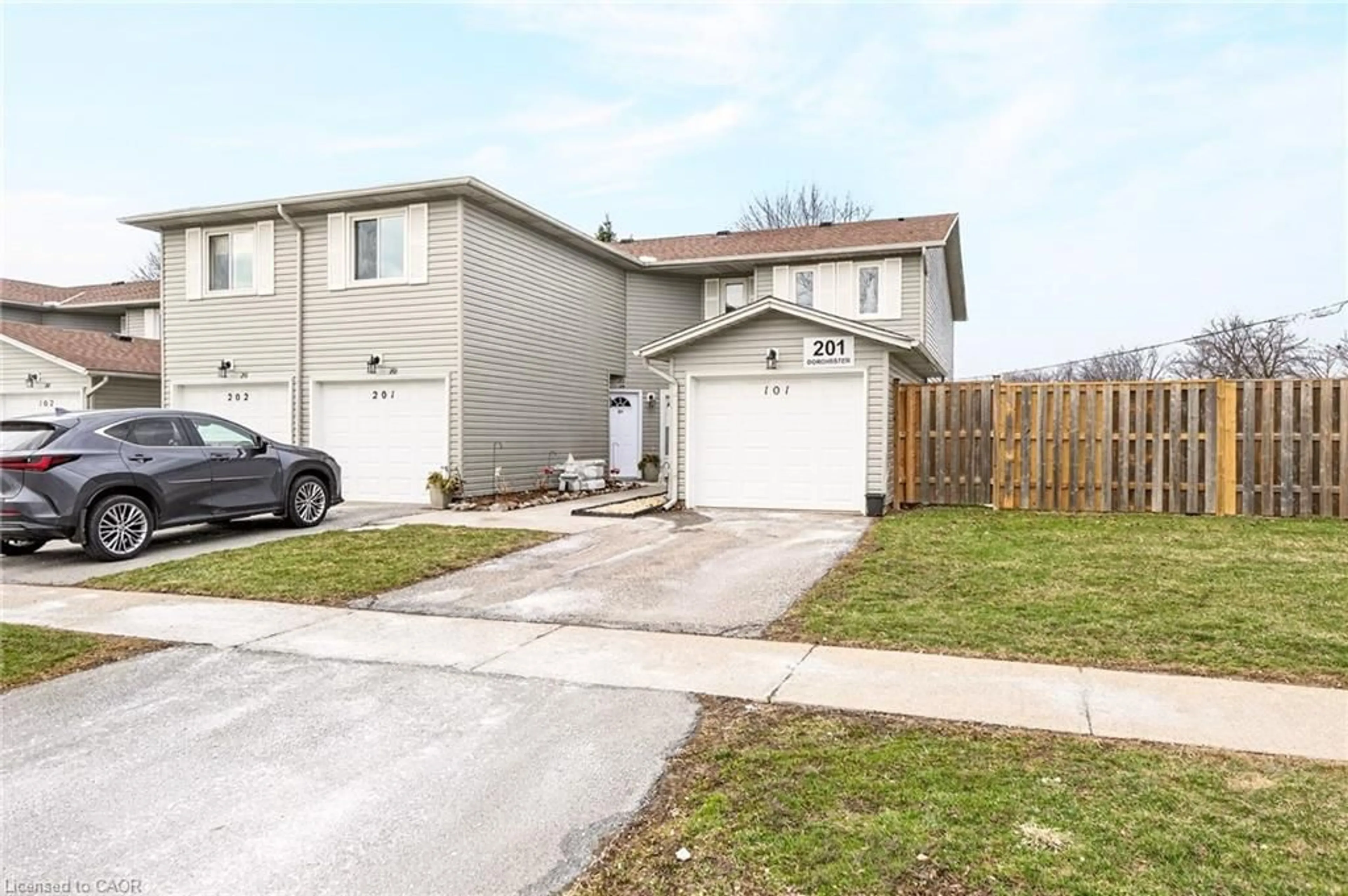 A pic from outside/outdoor area/front of a property/back of a property/a pic from drone, street for 201 Dorchester Blvd #101, St. Catharines Ontario L3M 7W1