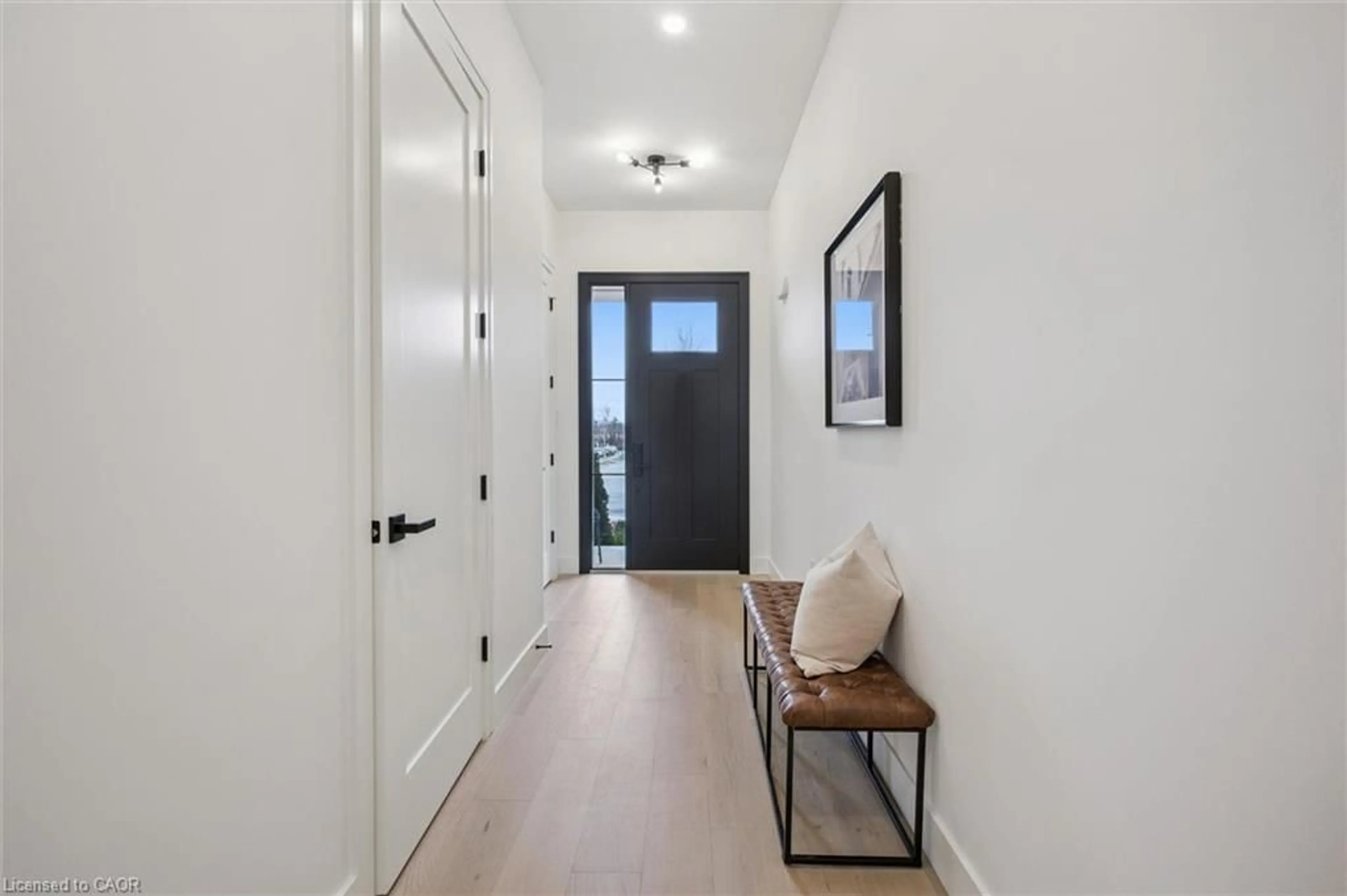 Indoor entryway for 548 Peach Blossom Crt, Kitchener Ontario N2E 3Z9