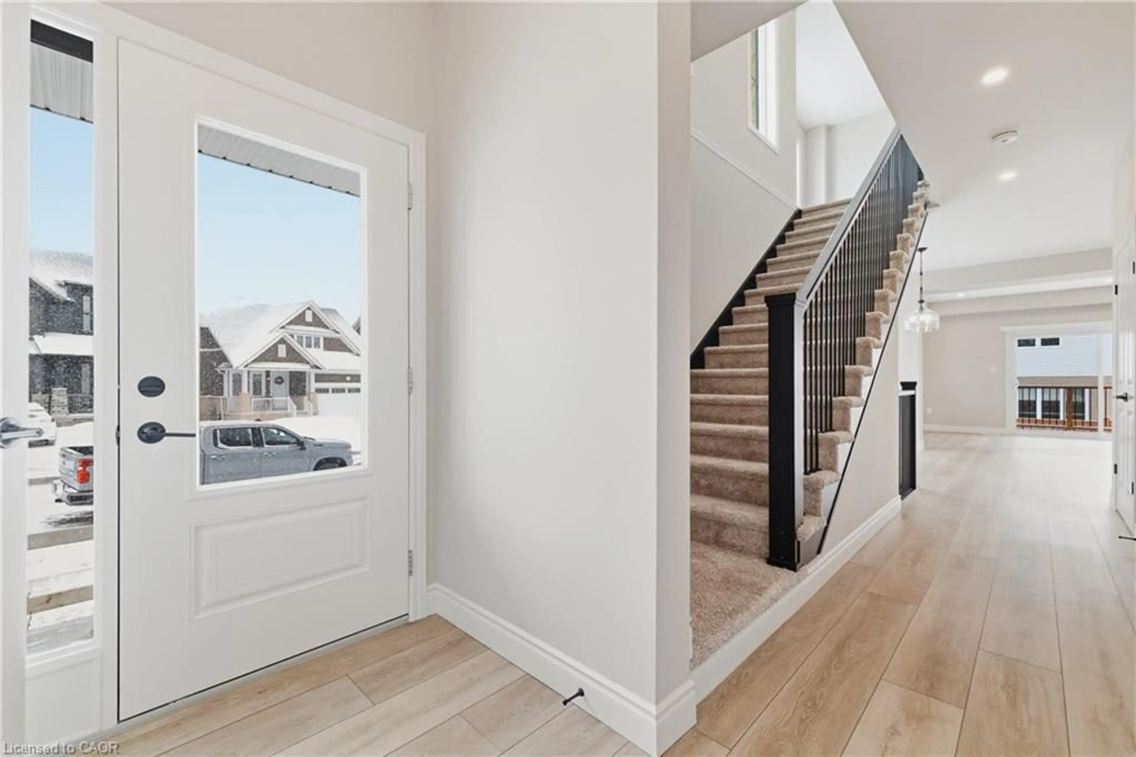 Indoor entryway for 59 Hedley Lane, Elora Ontario N0B 1S0