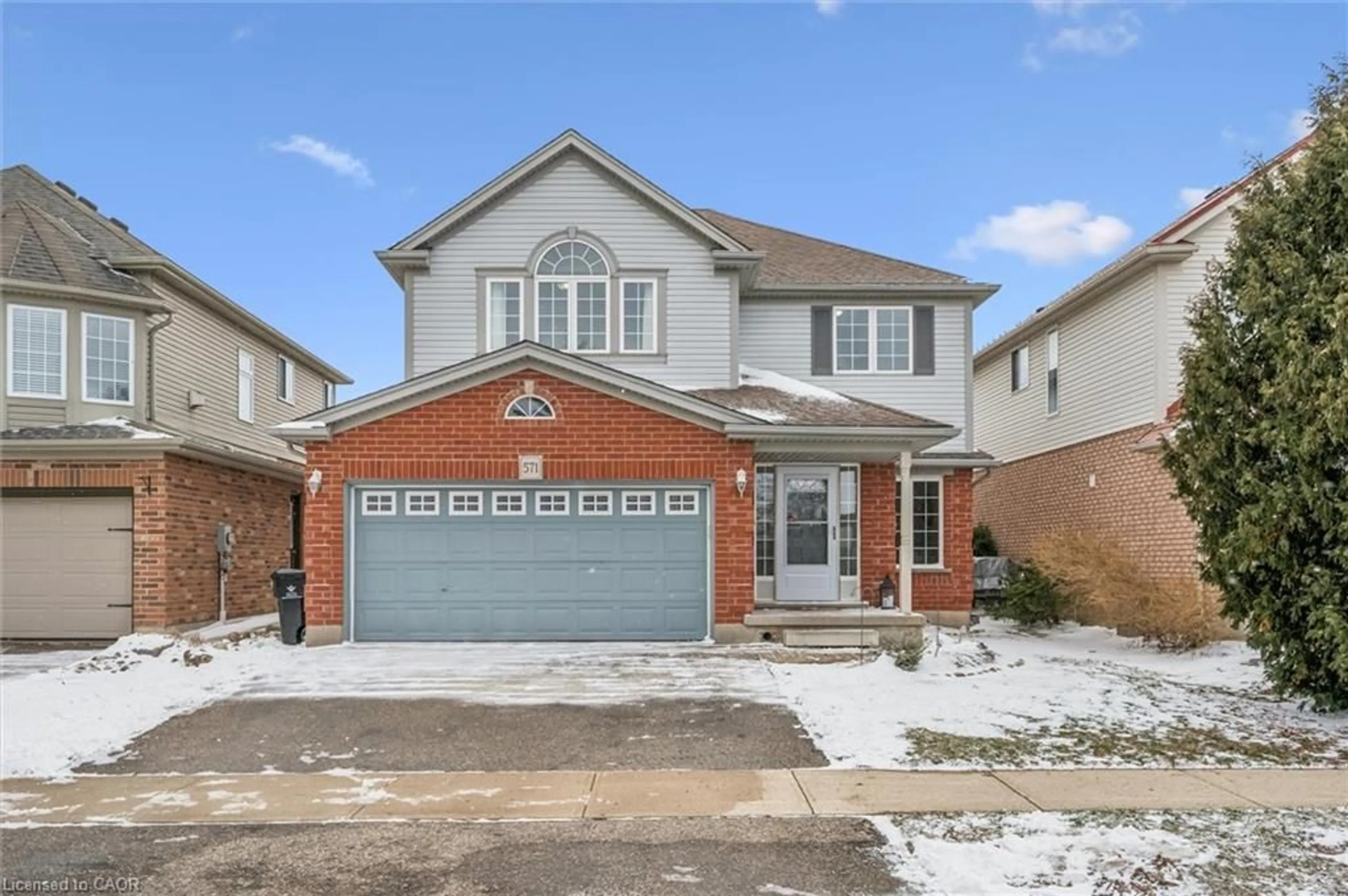 Home with brick exterior material, street for 571 New Bedford Dr, Waterloo Ontario N2K 4M7
