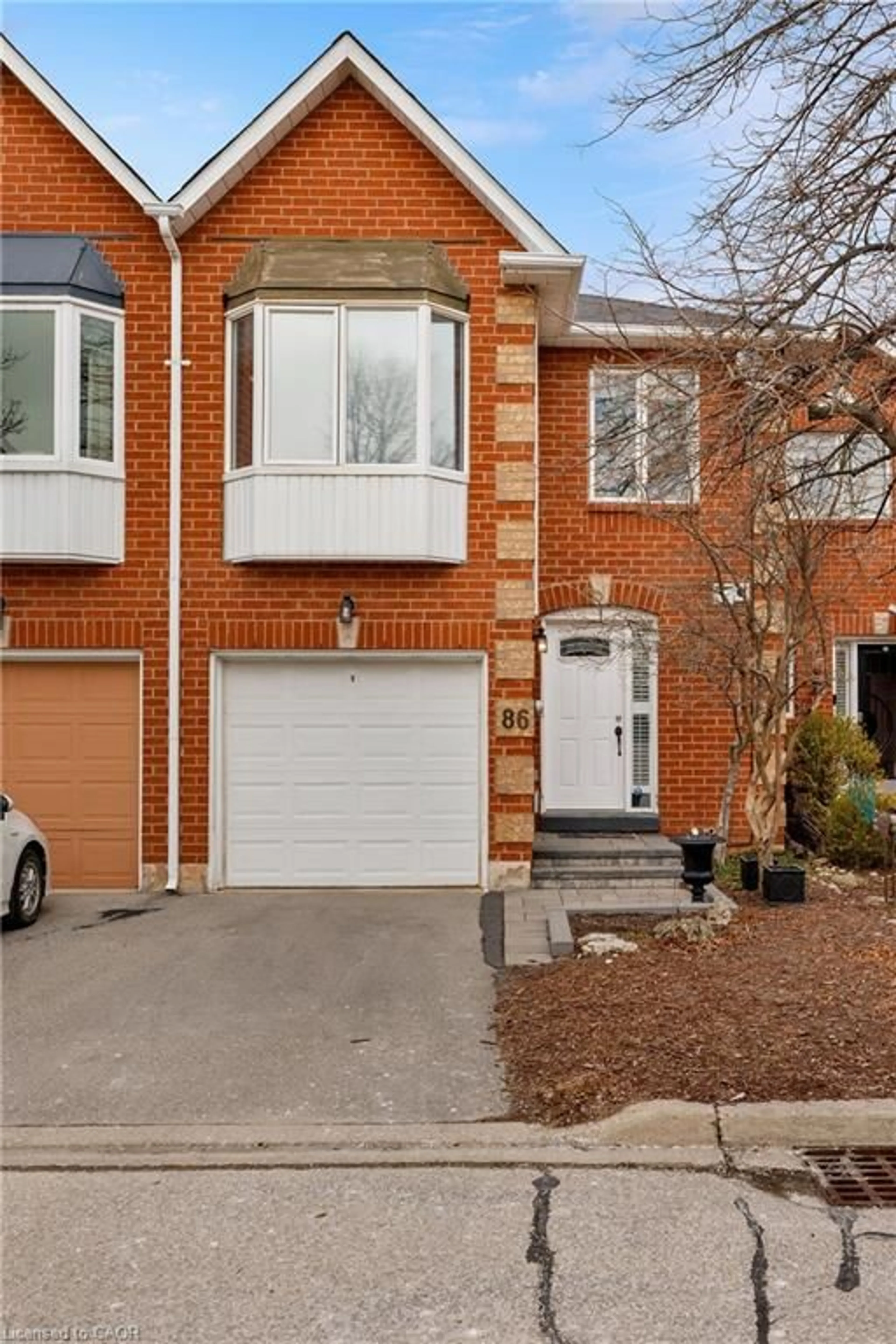 Home with brick exterior material, street for 1240 Westview Terr #86, Oakville Ontario L6M 3M4