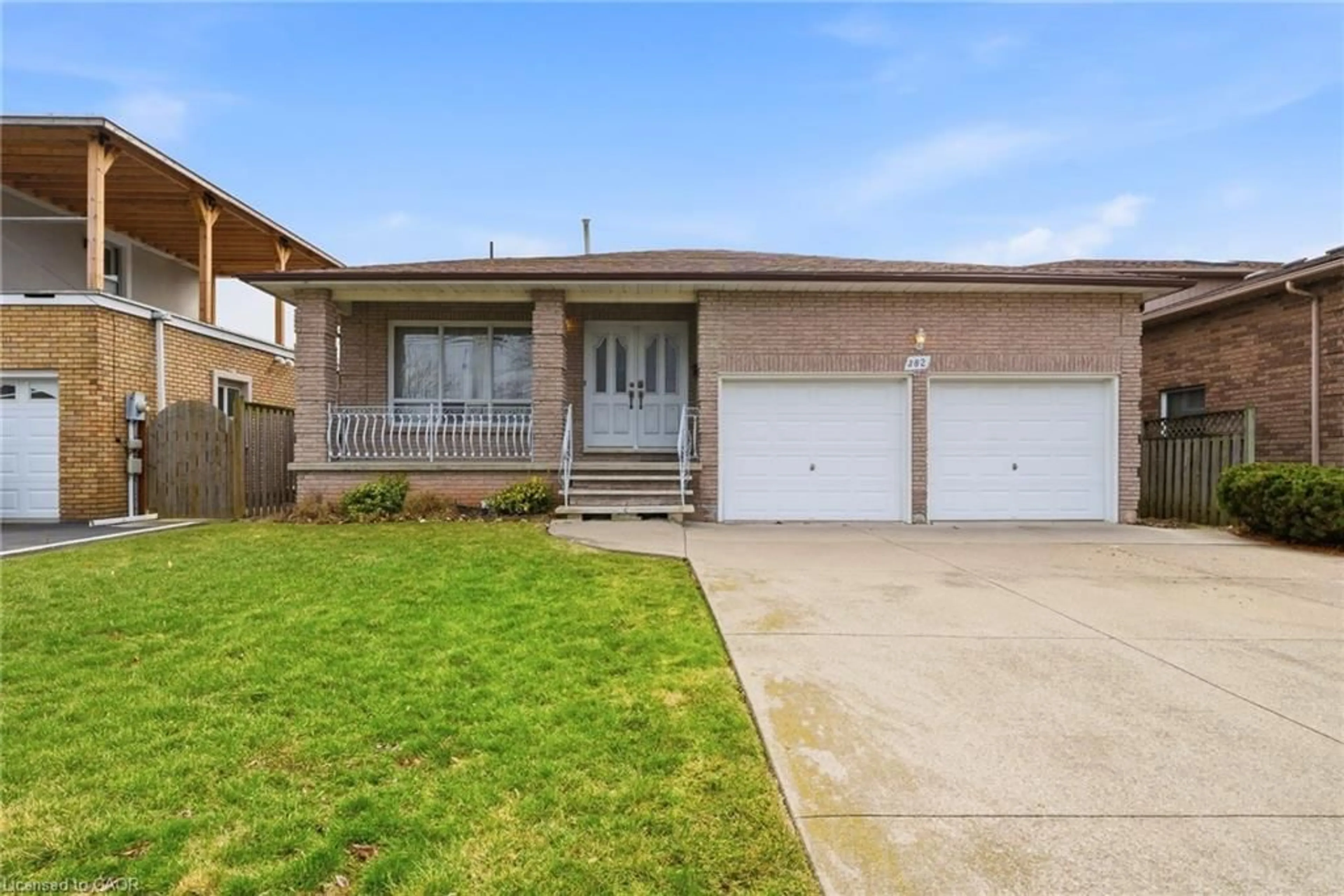 Home with brick exterior material, street for 382 Hemlock Ave, Stoney Creek Ontario L8E 2E1