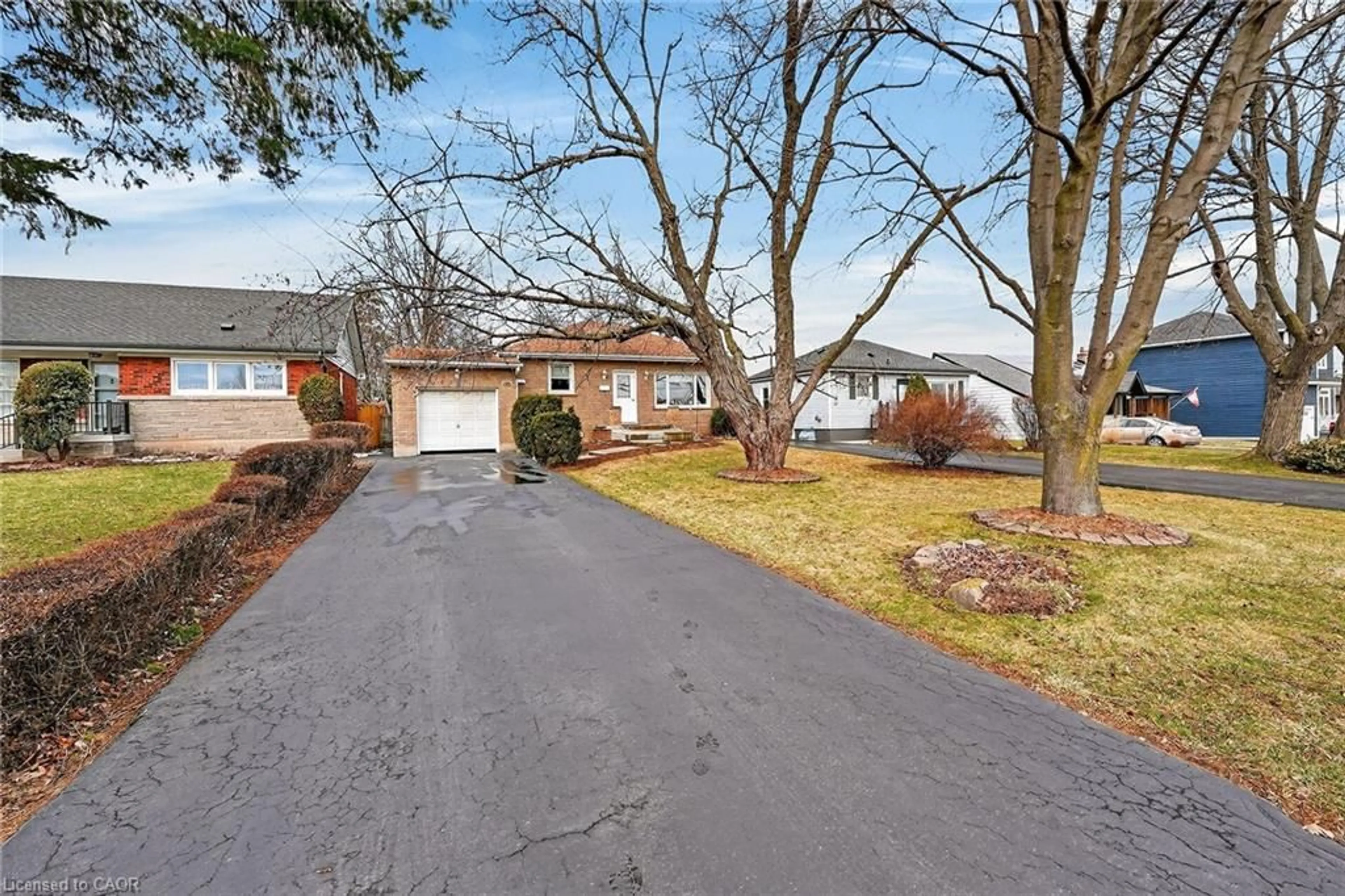 Unknown for 172 Ridge St, Hamilton Ontario L9A 2X5