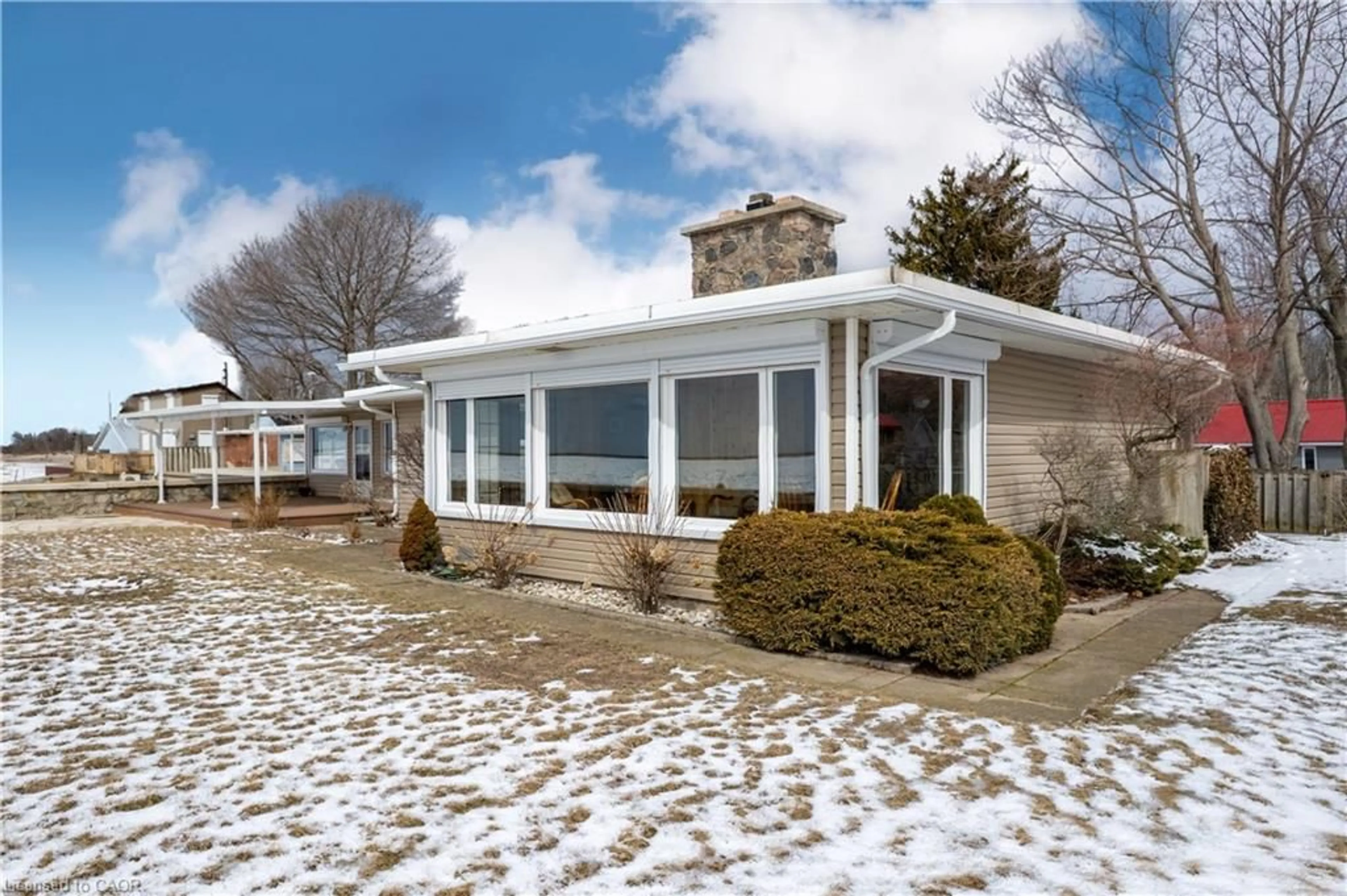 Home with vinyl exterior material, street for 285 Baygrove Line, Dunnville Ontario N1A 2W8