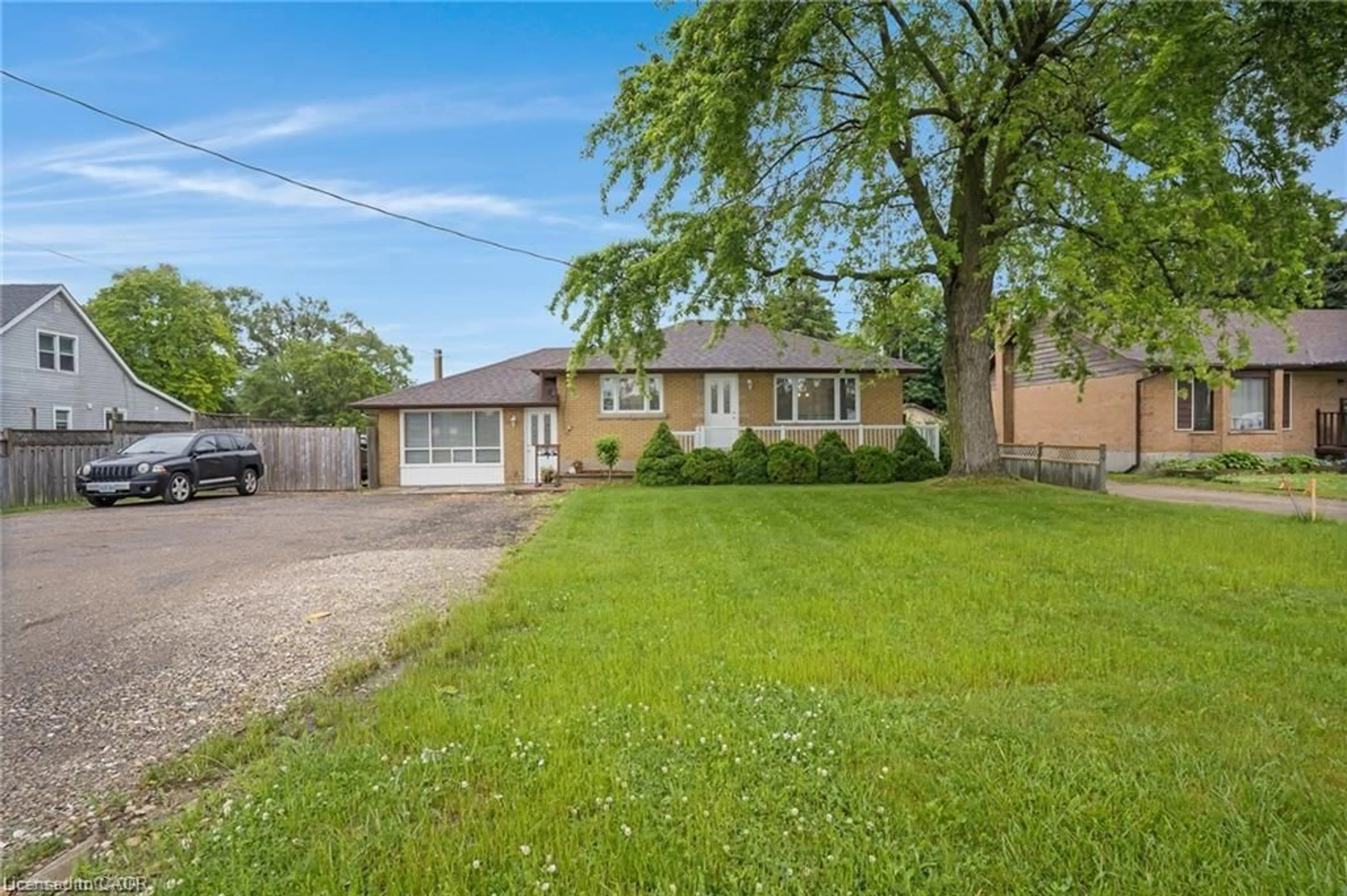 A pic from outside/outdoor area/front of a property/back of a property/a pic from drone, street for 7011 Wellington Road 124, Guelph/Eramosa Ontario N1H 6J4