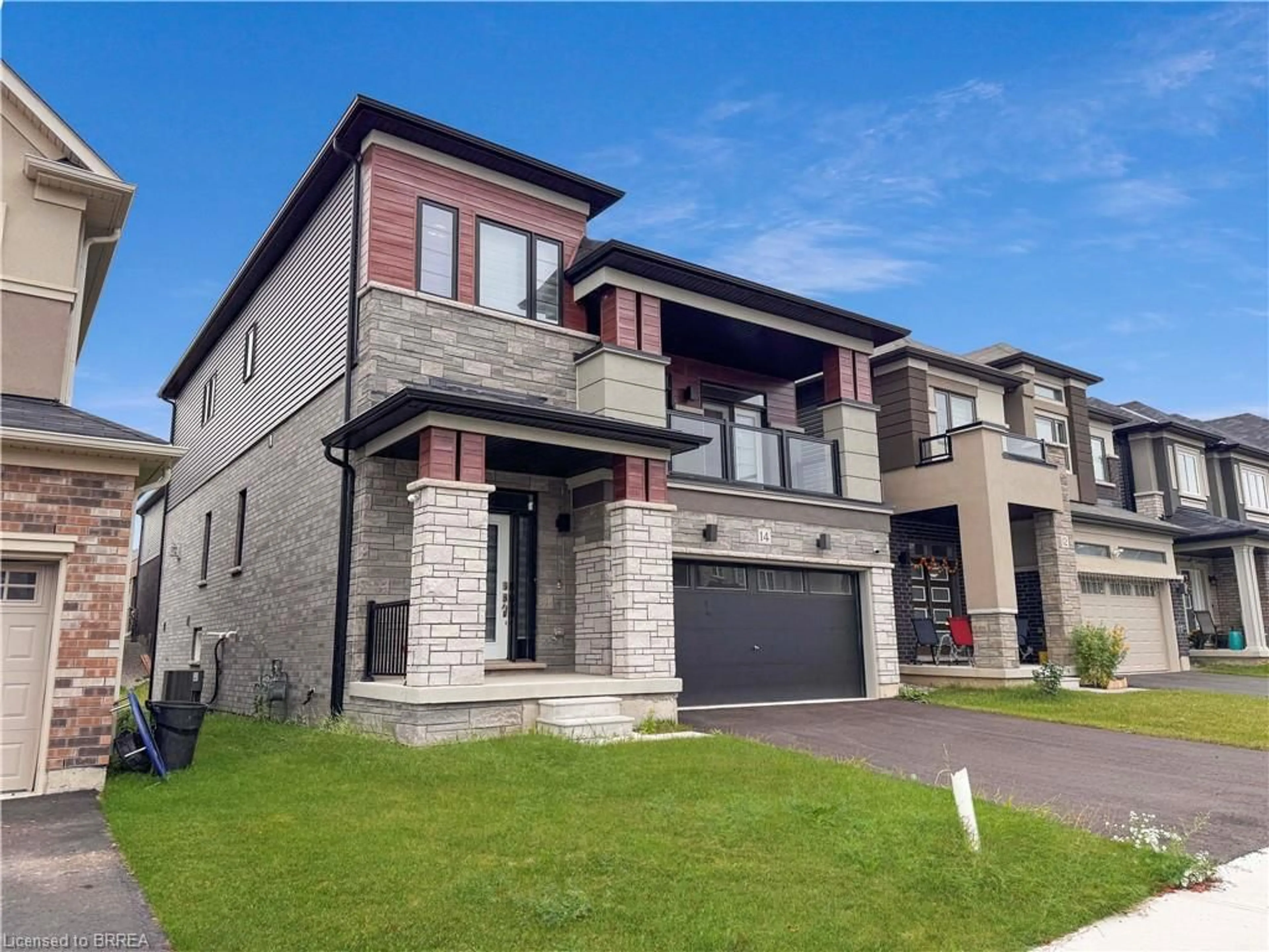 Home with brick exterior material, street for 14 Brewis St, Paris Ontario N3L 3E3