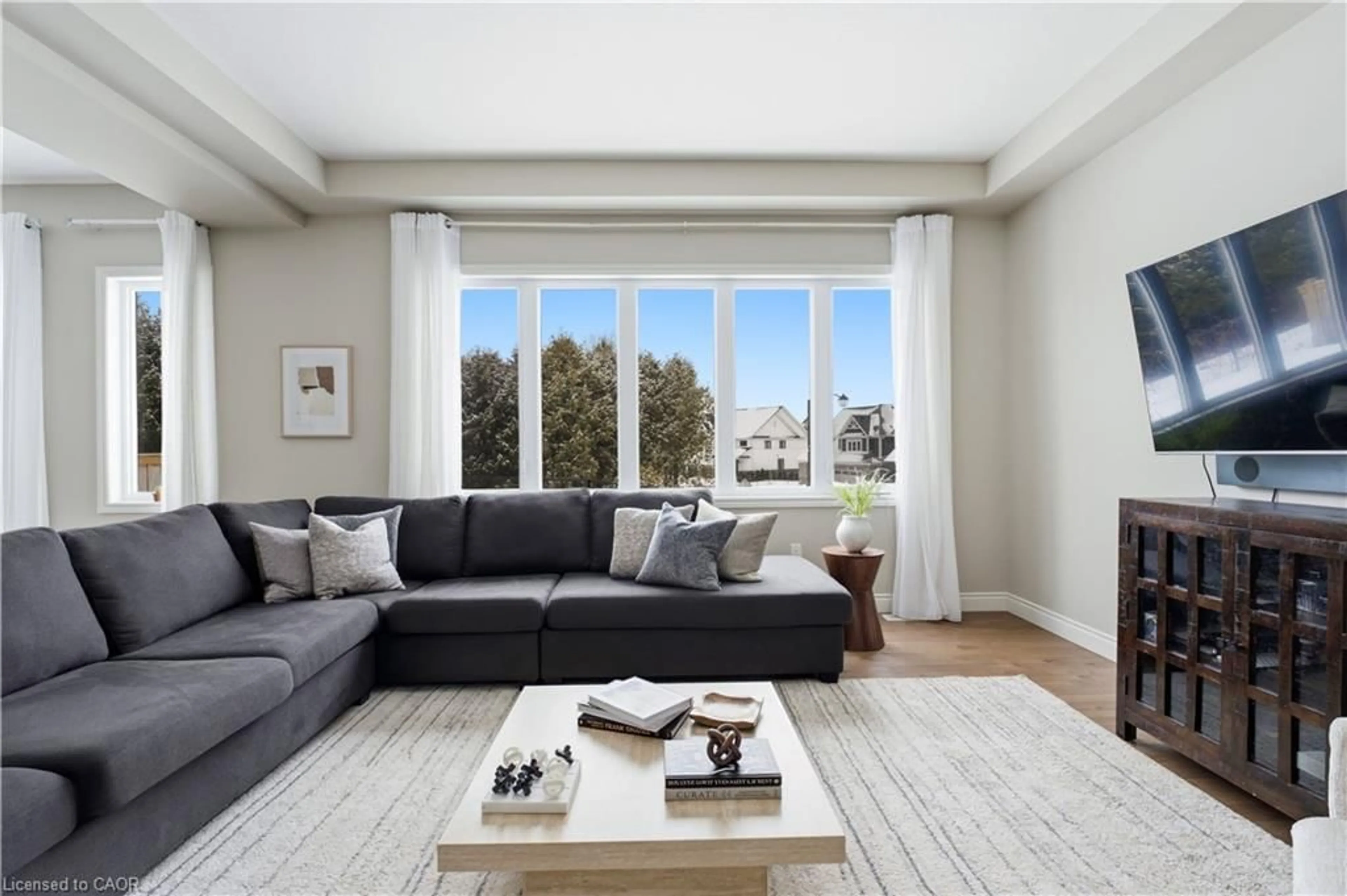 Living room with furniture, unknown for 162 Harrison St, Elora Ontario N0B 1S0