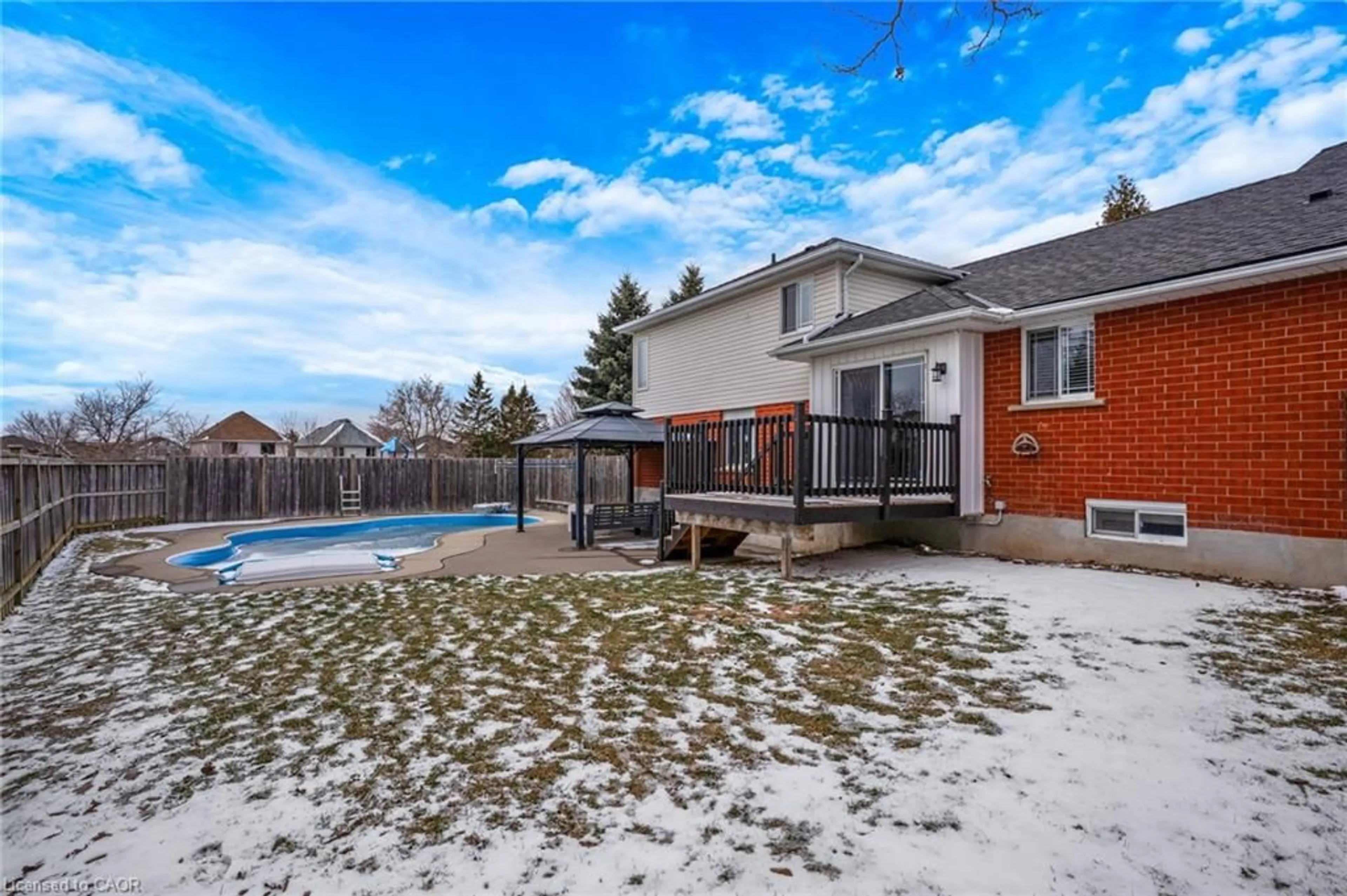 Pool for 158 Mcmeeken Dr, Cambridge Ontario N3C 4C6
