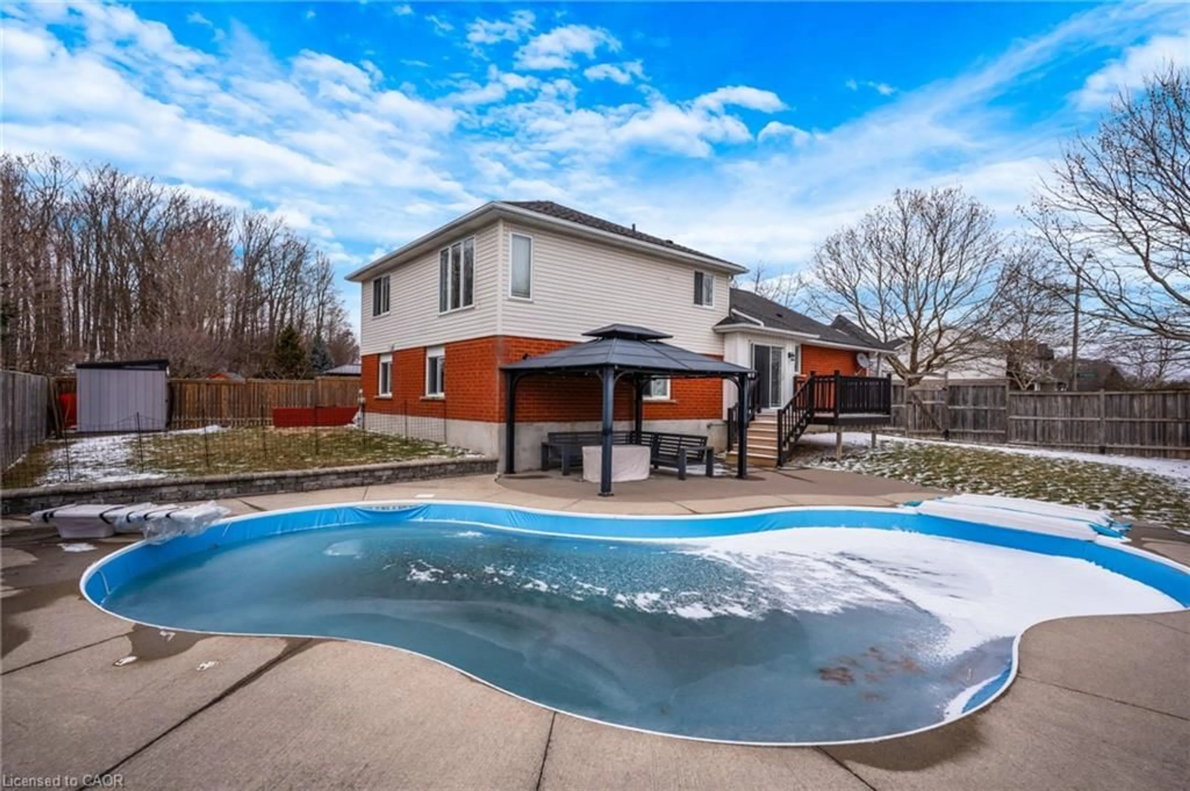 Pool for 158 Mcmeeken Dr, Cambridge Ontario N3C 4C6