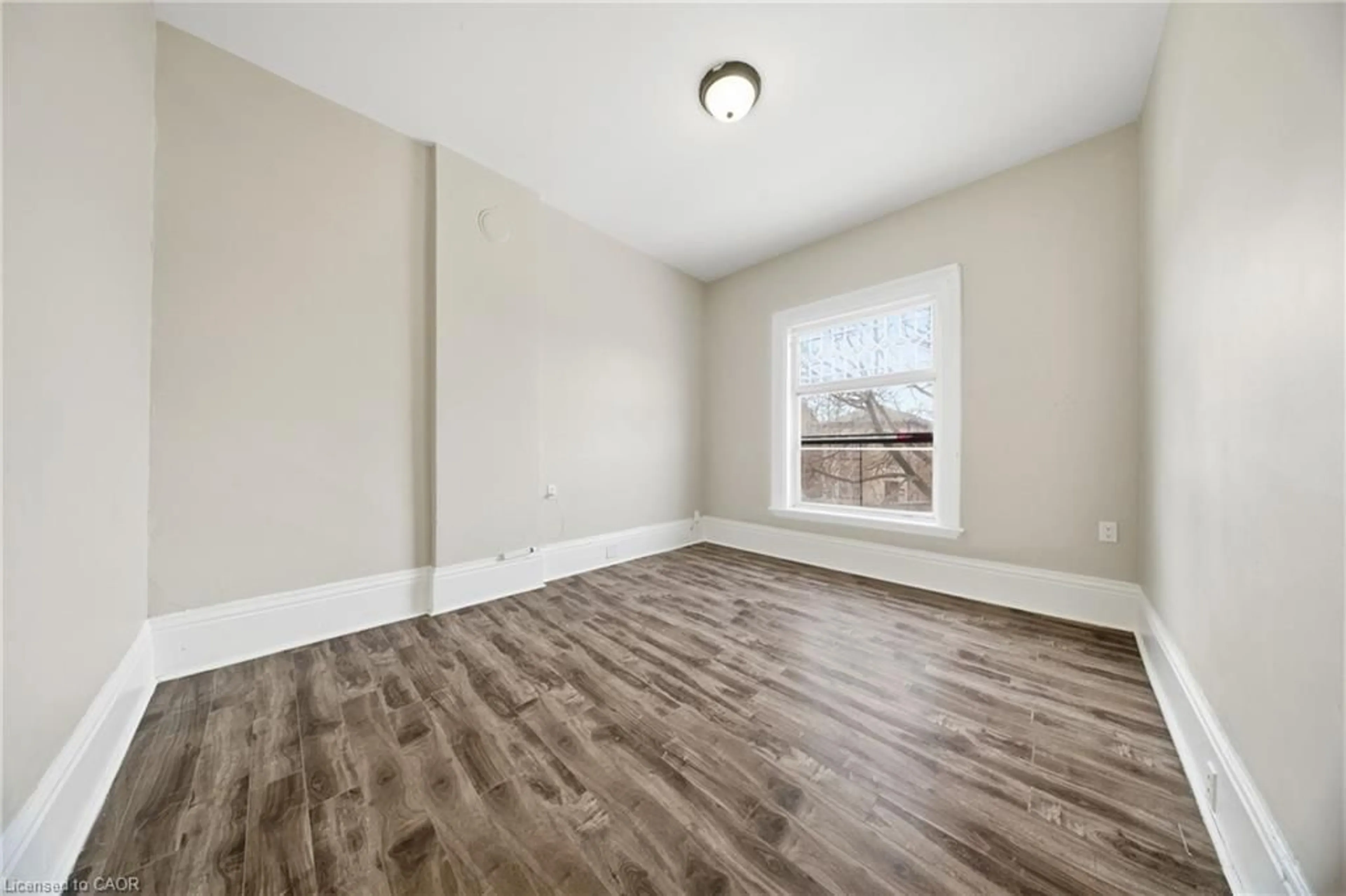 A pic of a room for 129 West St, Brantford Ontario N3T 3G2