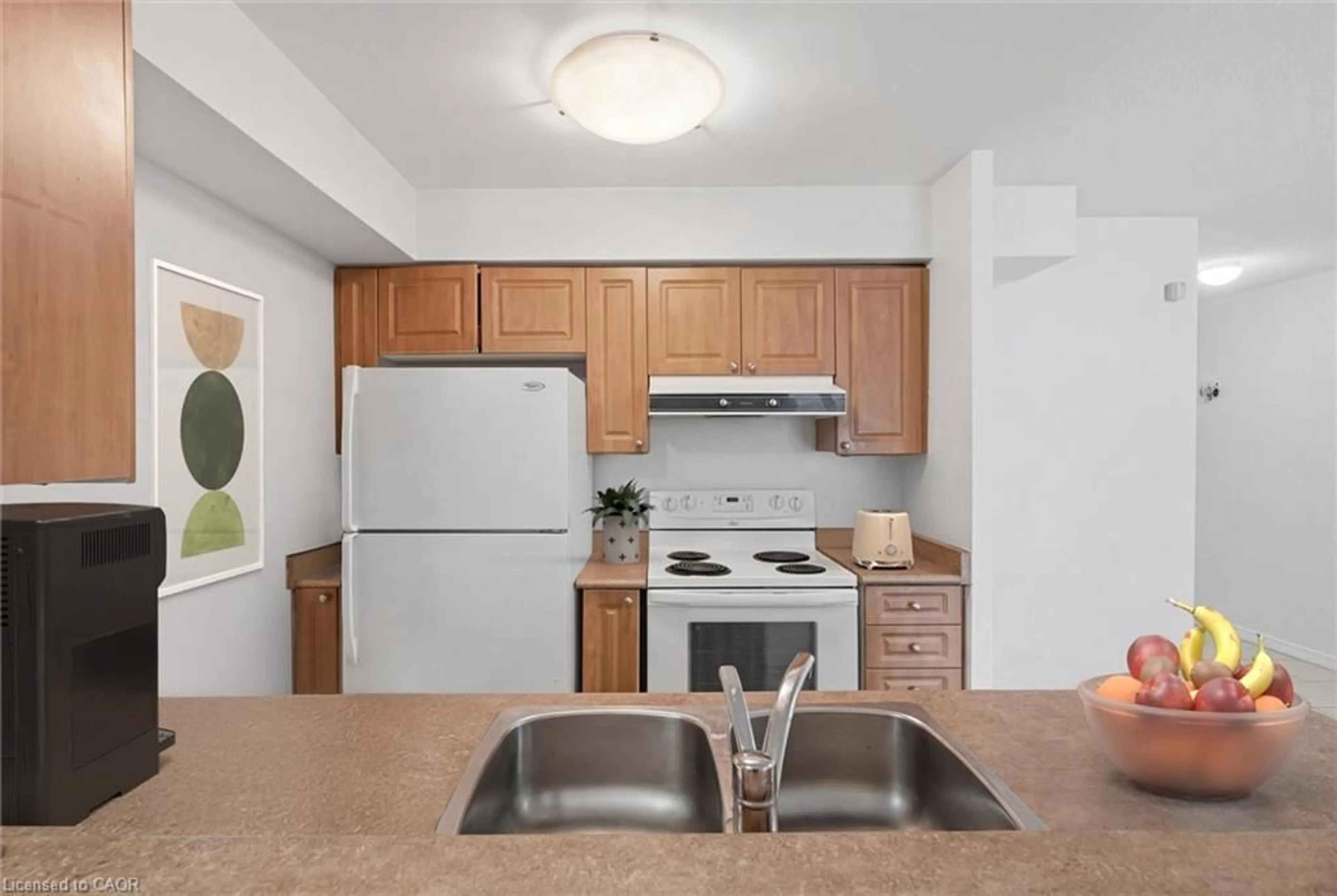 Standard kitchen, unknown for 3650 Kingston Rd #622, Scarborough Ontario M1M 3X9