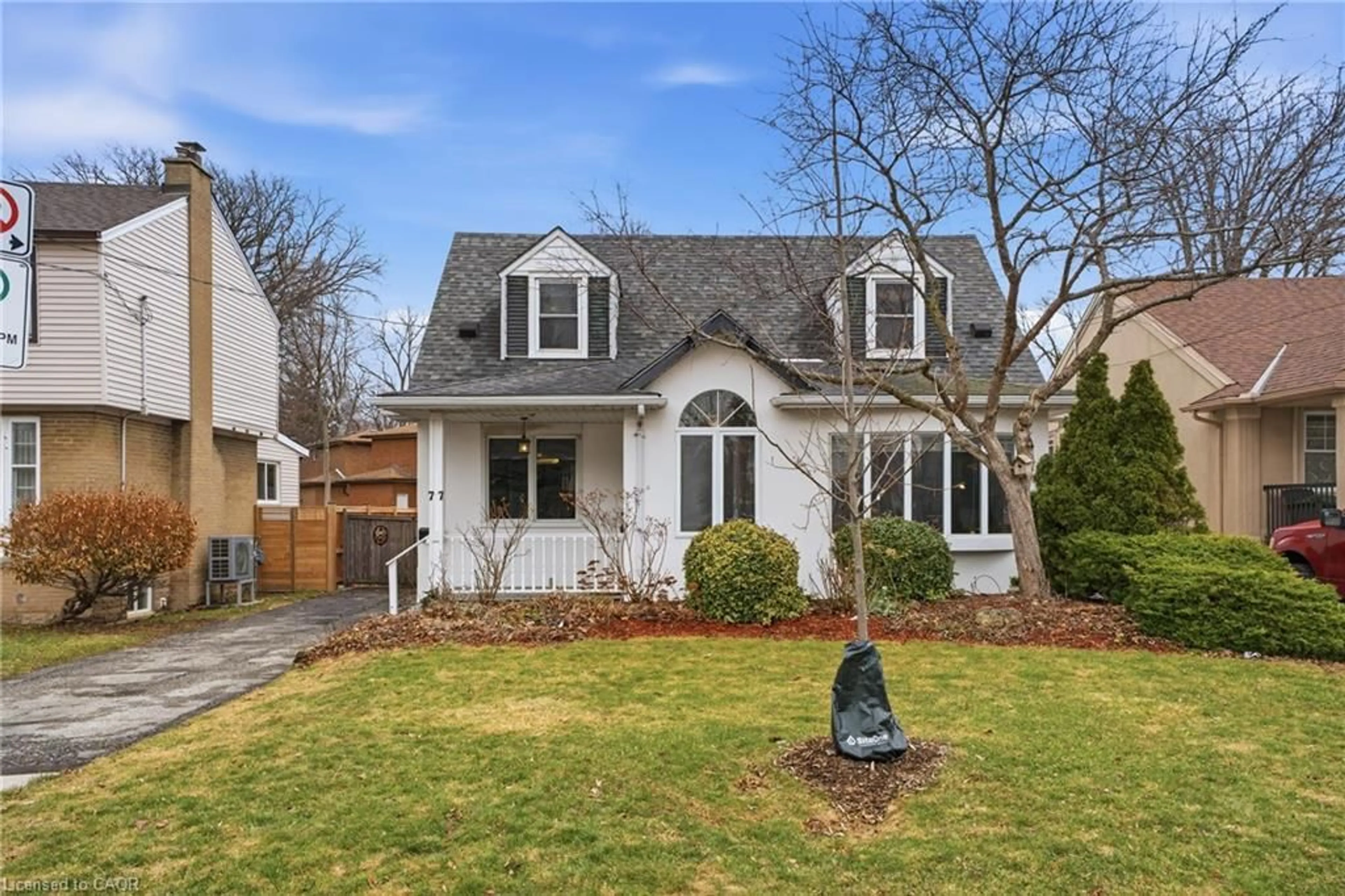 Home with vinyl exterior material, street for 77 Arcade Cres, Hamilton Ontario L9C 3J1