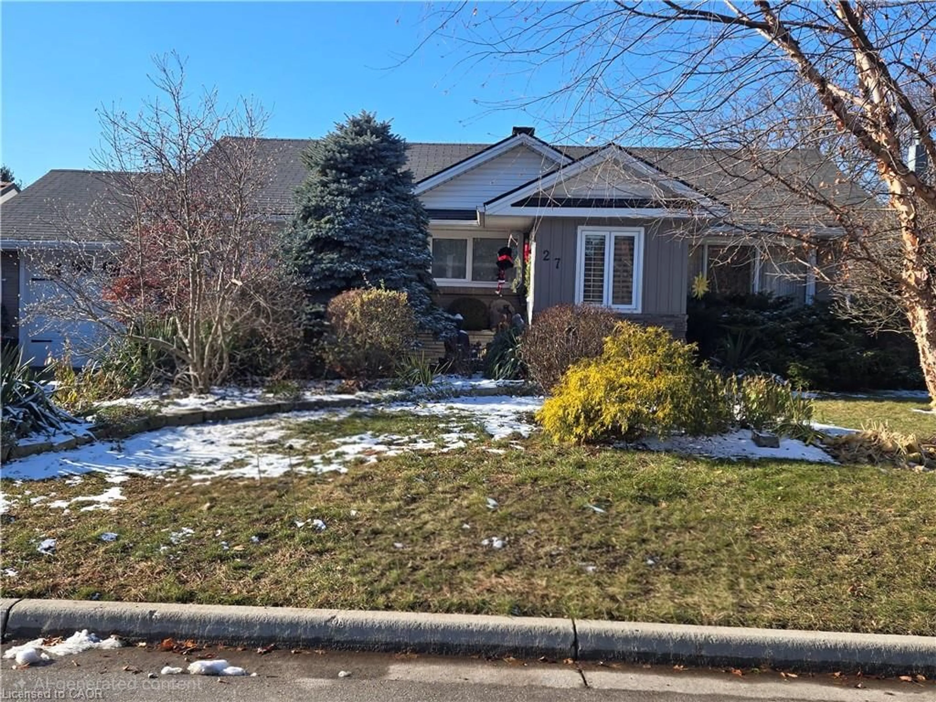 Home with vinyl exterior material, street for 27 Hepburn Ave, St. Thomas Ontario N5R 4J4