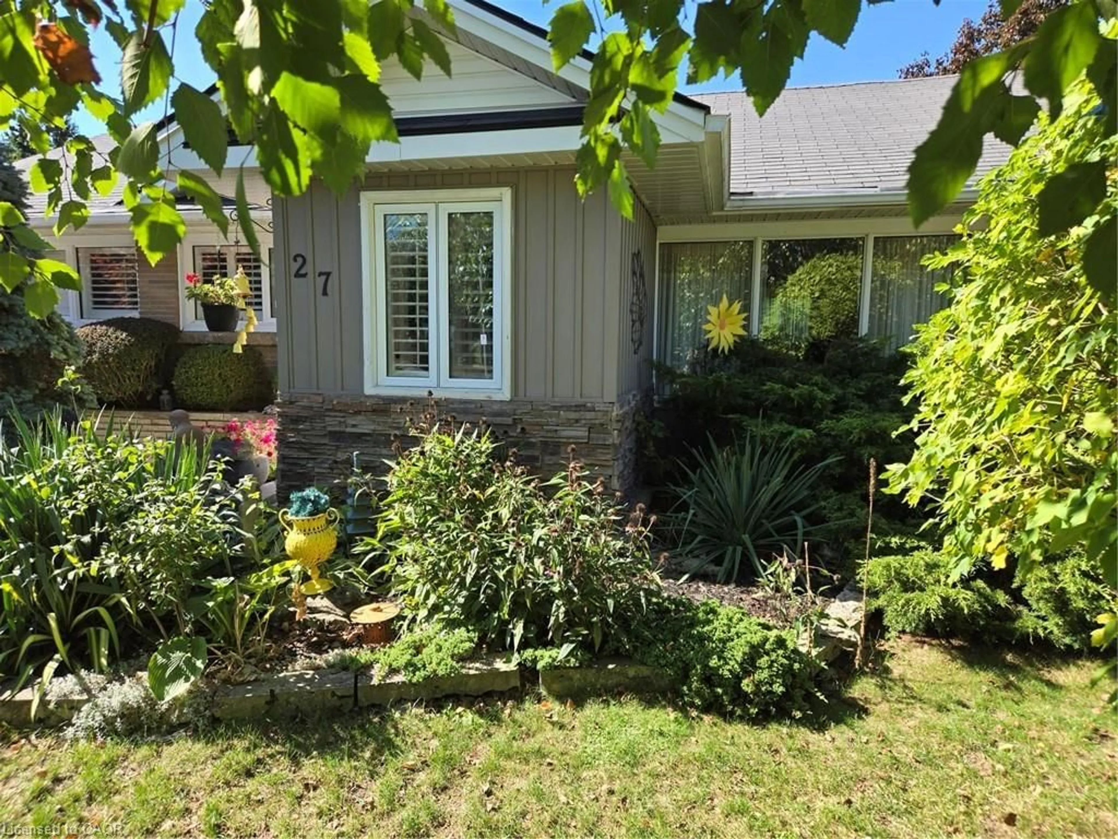 Unknown for 27 Hepburn Ave, St. Thomas Ontario N5R 4J4