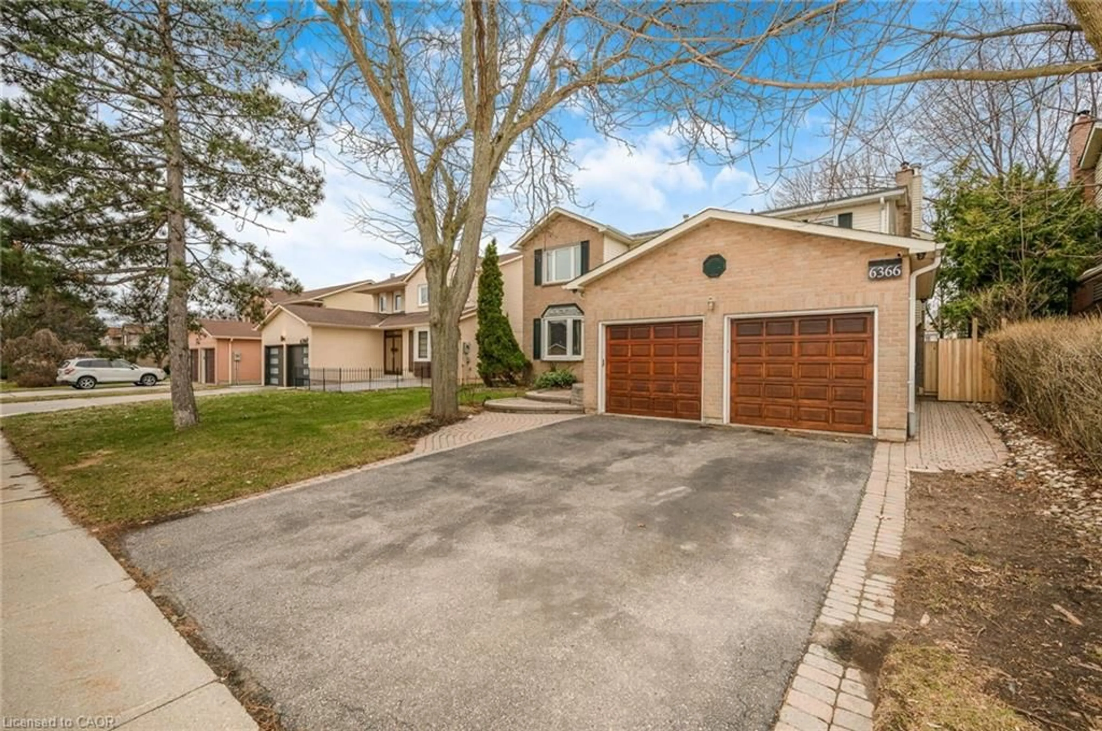 Home with brick exterior material, street for 6366 Miller's Grove, Mississauga Ontario L5N 3M7