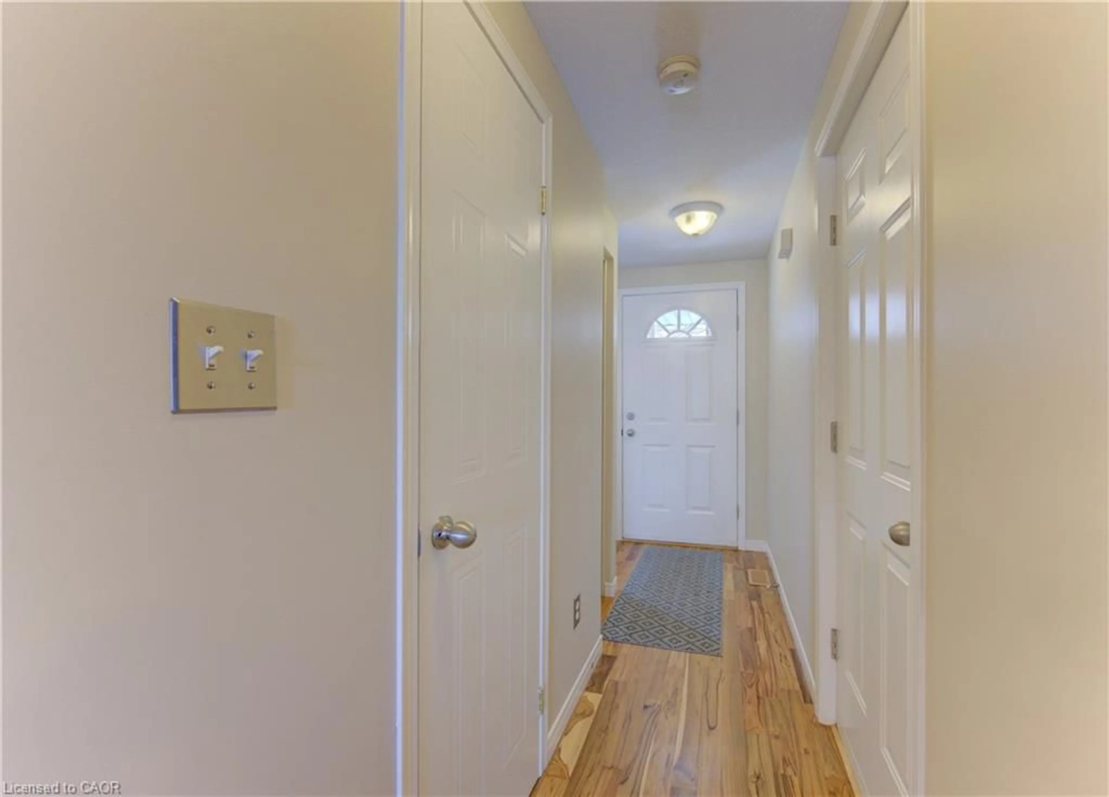 Indoor entryway for 71 Hackberry St, Kitchener Ontario N2E 3P9