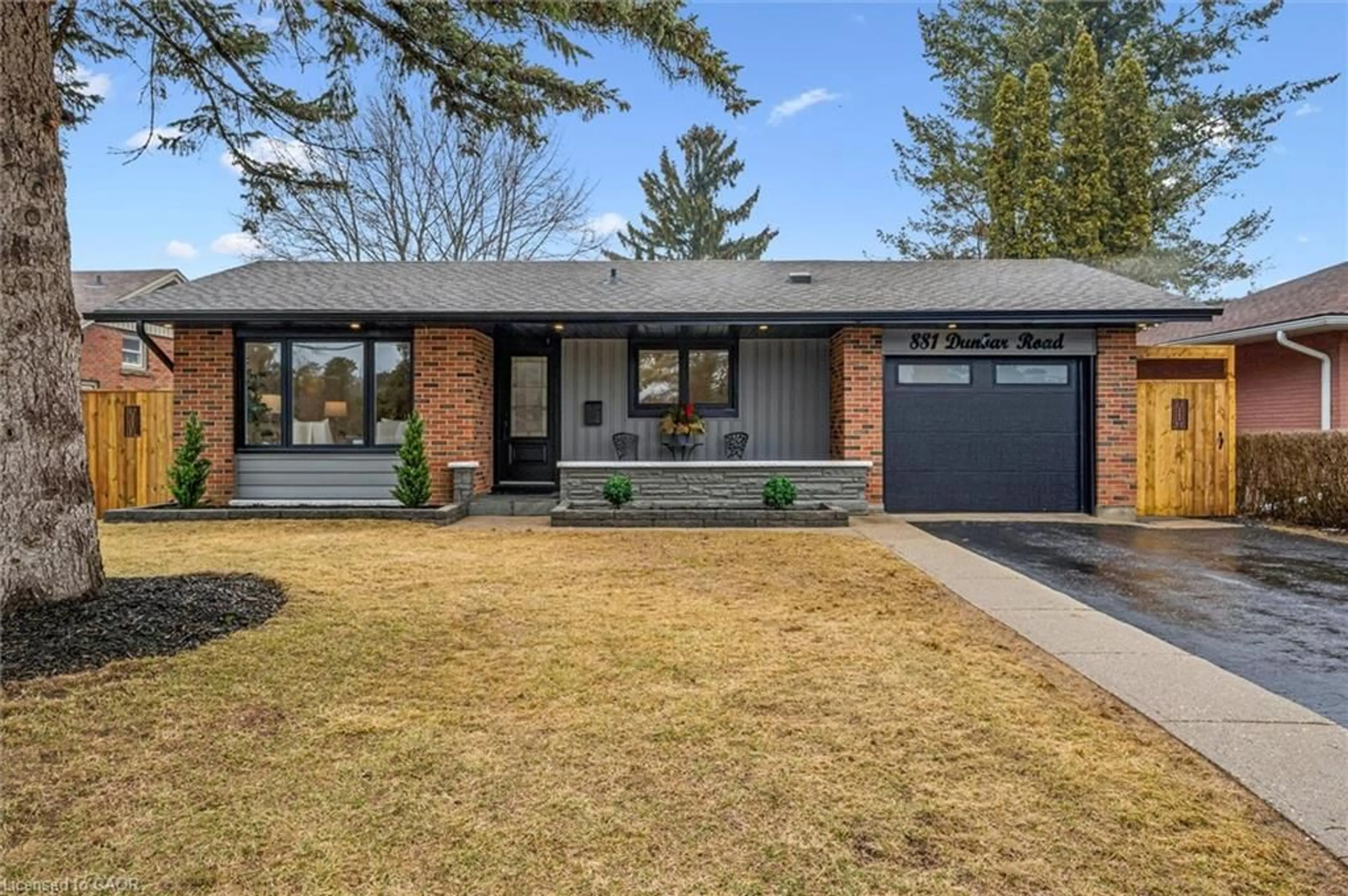 Home with brick exterior material, street for 881 Dunbar Rd, Cambridge Ontario N3H 2T6