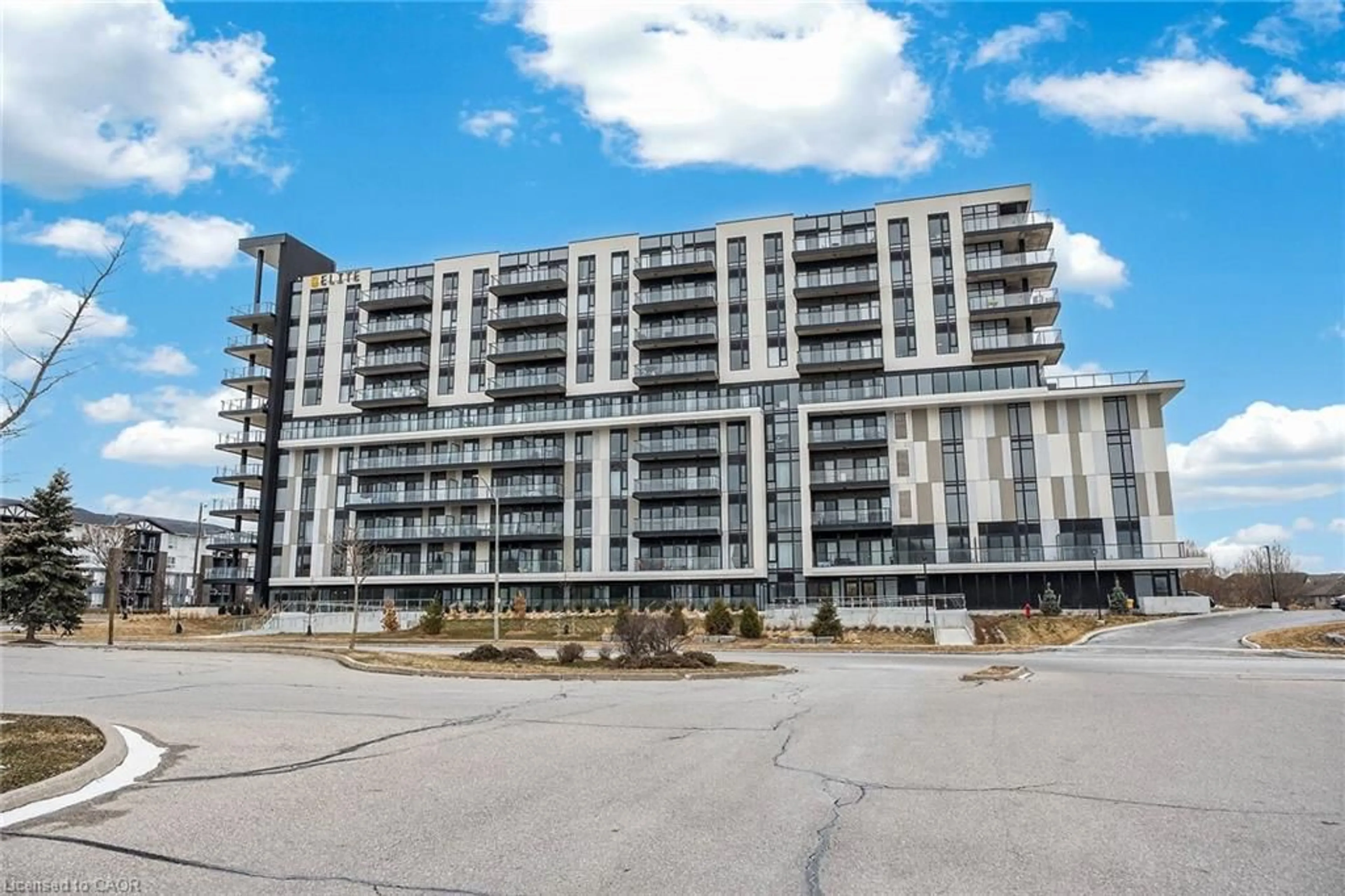 A pic from outside/outdoor area/front of a property/back of a property/a pic from drone, building for 575 Conklin Rd #308, Brantford Ontario N3T 0B9