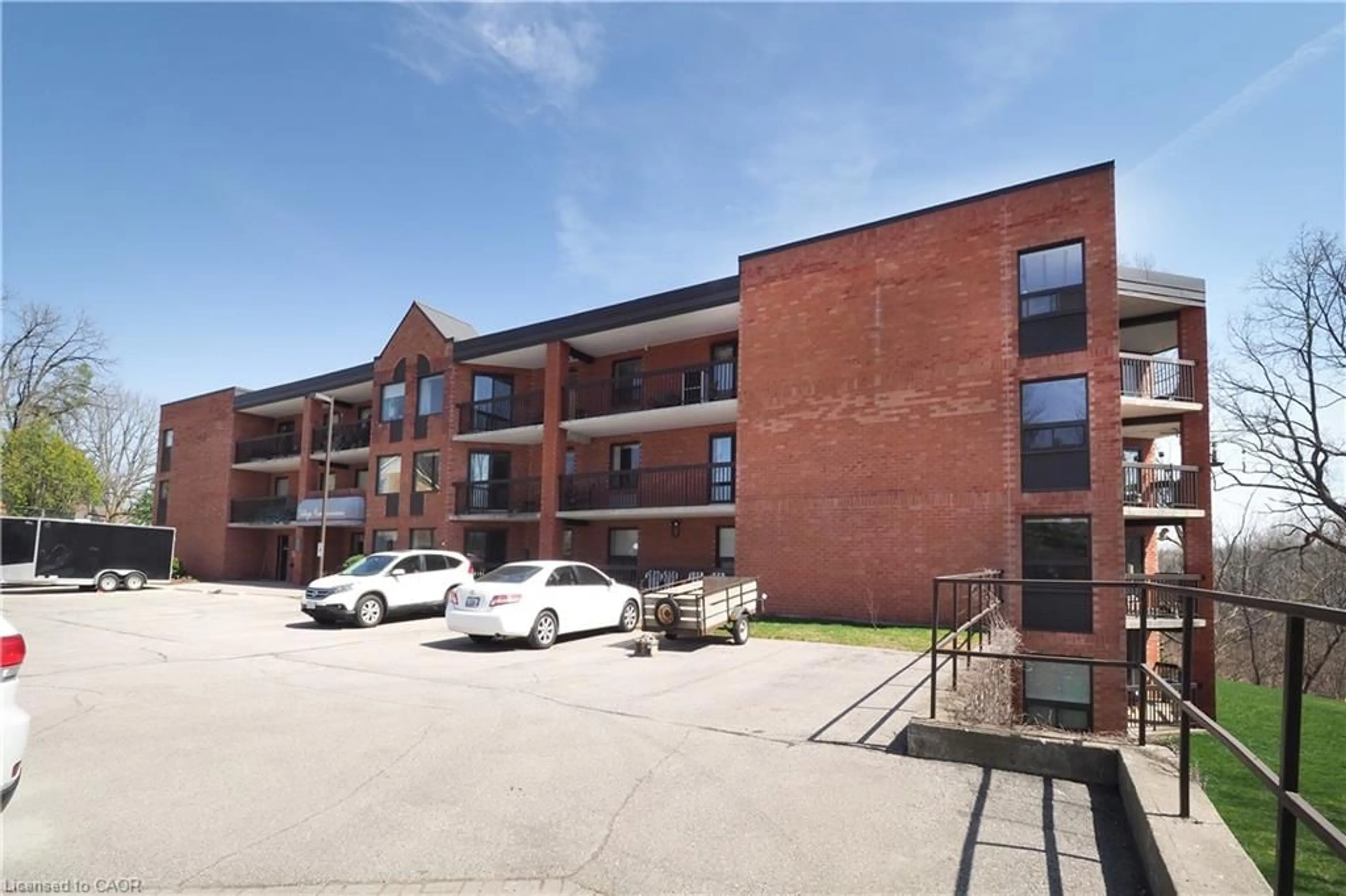 Unknown for 35 Bute St #107, Ayr Ontario N0B 1E0