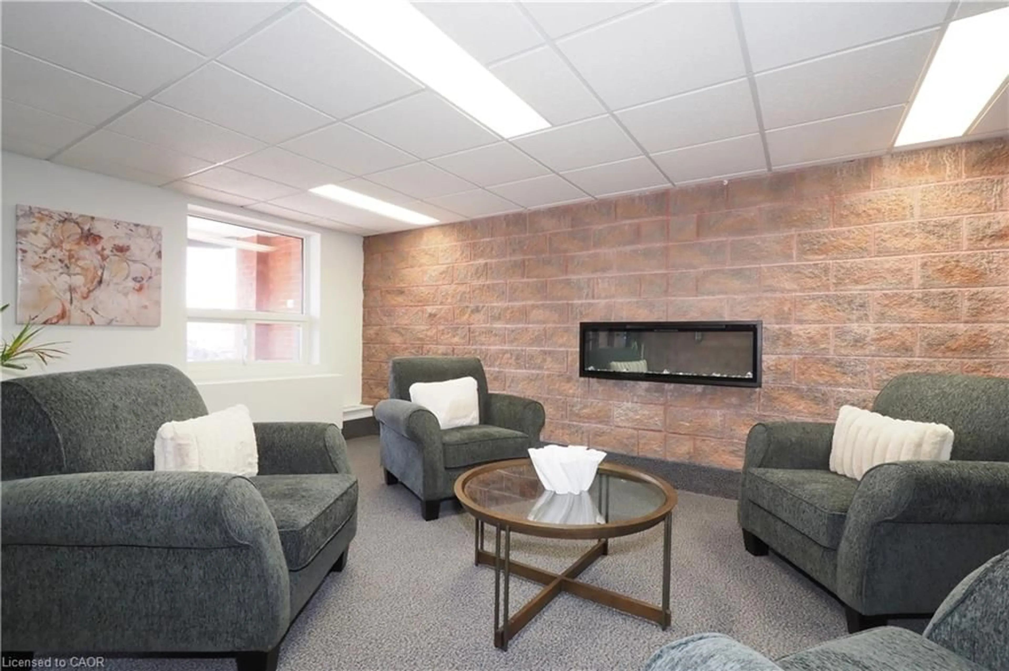 Unknown for 35 Bute St #107, Ayr Ontario N0B 1E0