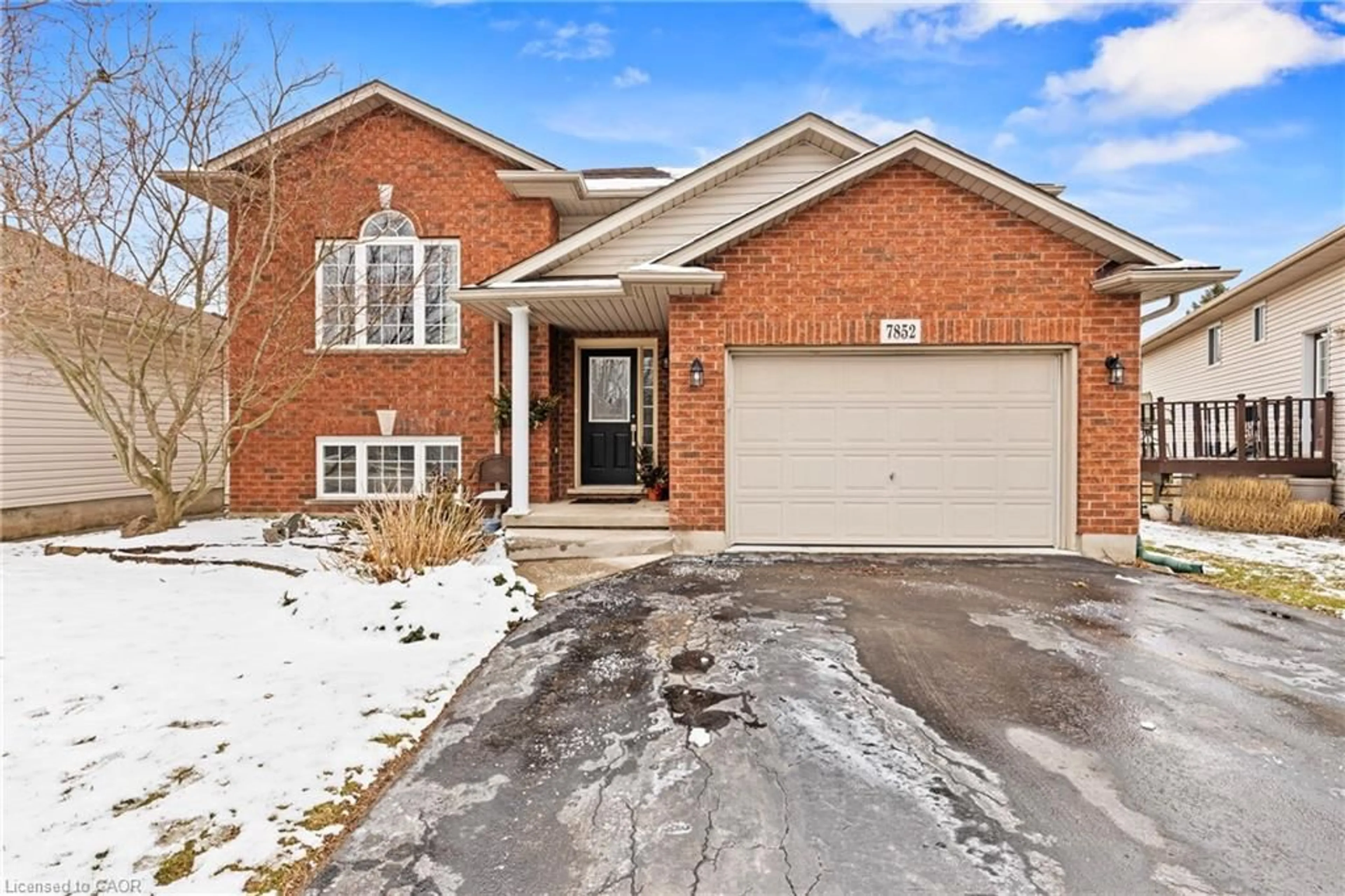 Home with brick exterior material, street for 7852 Charnwood Ave, Niagara Falls Ontario L2H 3E2