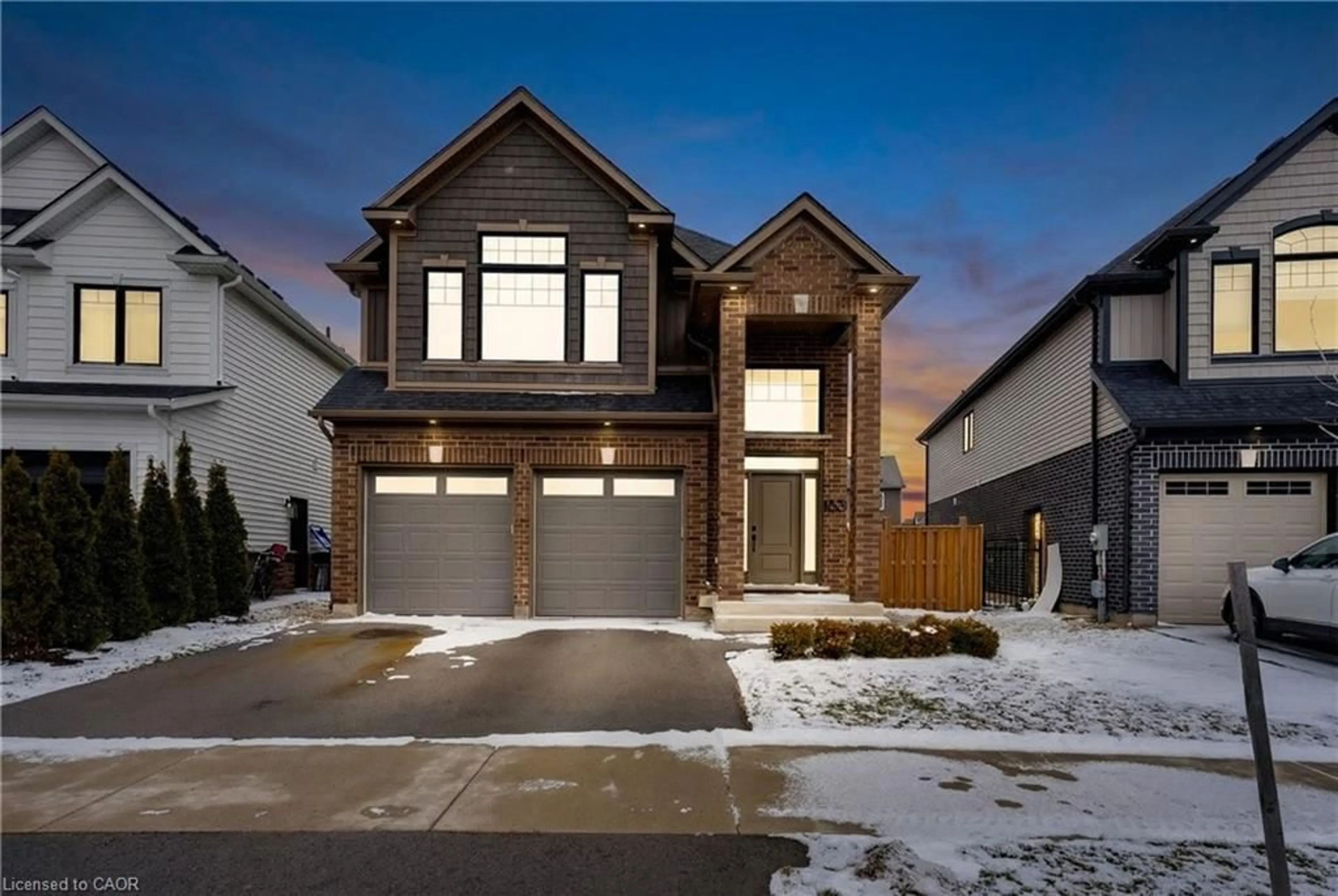 Home with brick exterior material, street for 153 Susan Dr, Fonthill Ontario L3E 0B2