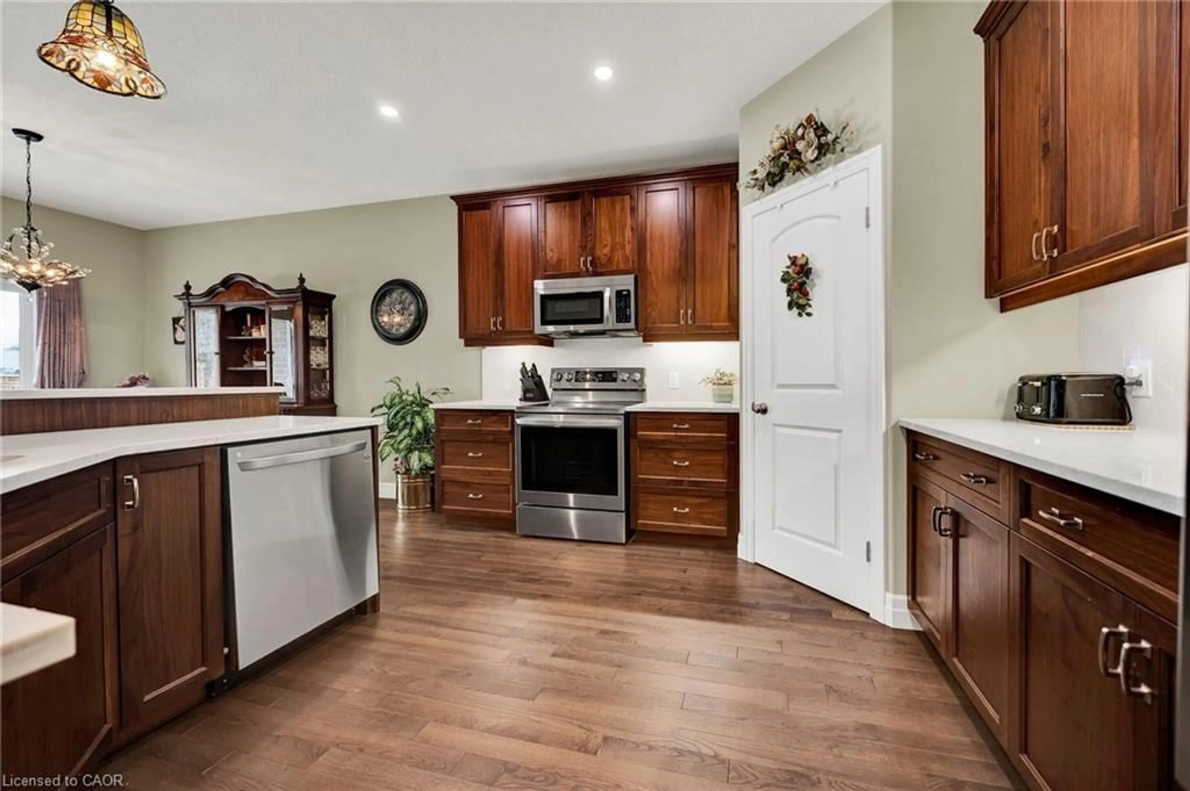 Open concept kitchen, unknown for 255 Rogers Rd, Listowel Ontario N4W 0H3