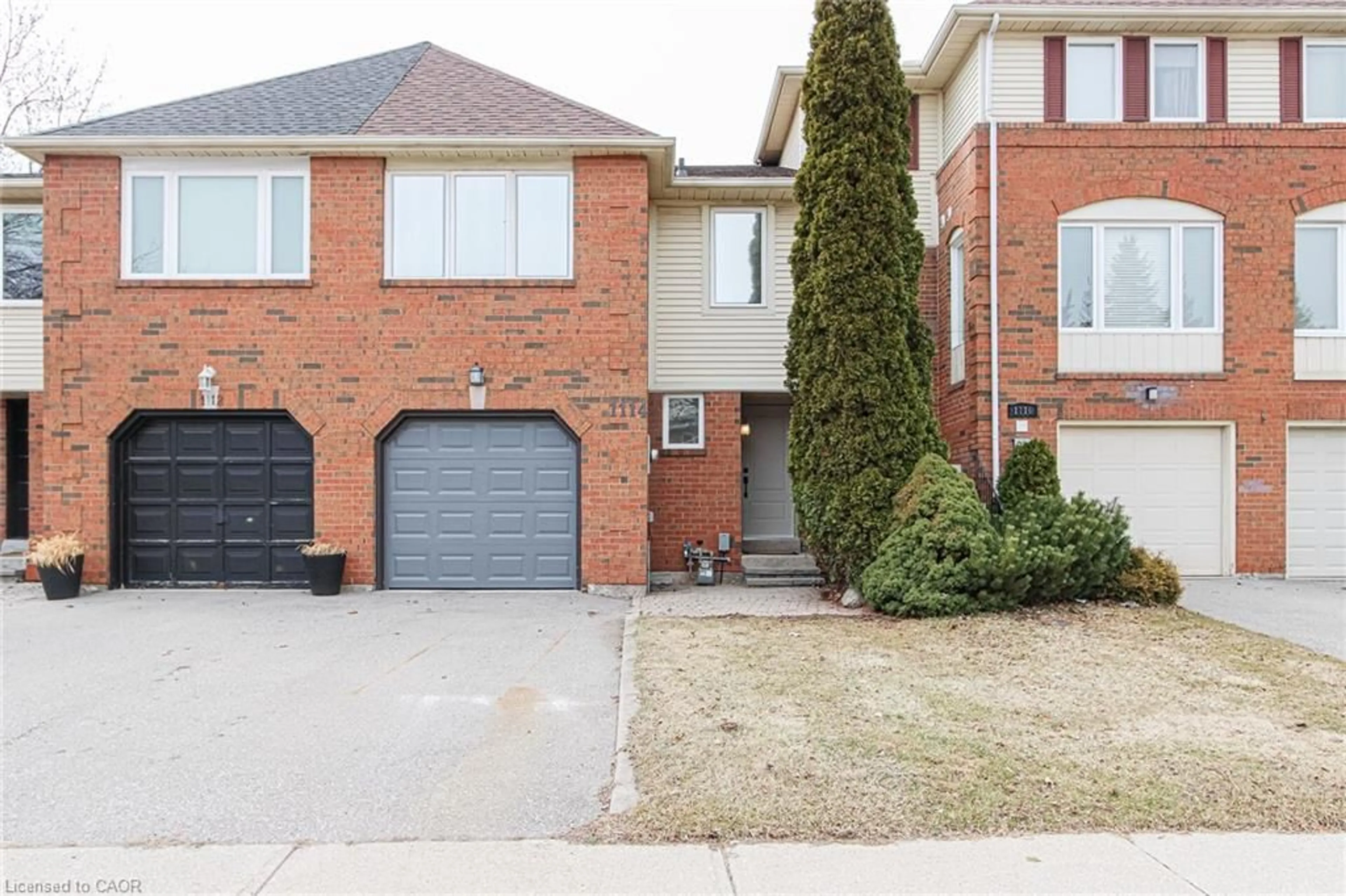 Home with brick exterior material, street for 1114 Lindsay Dr, Oakville Ontario L6N 3B4