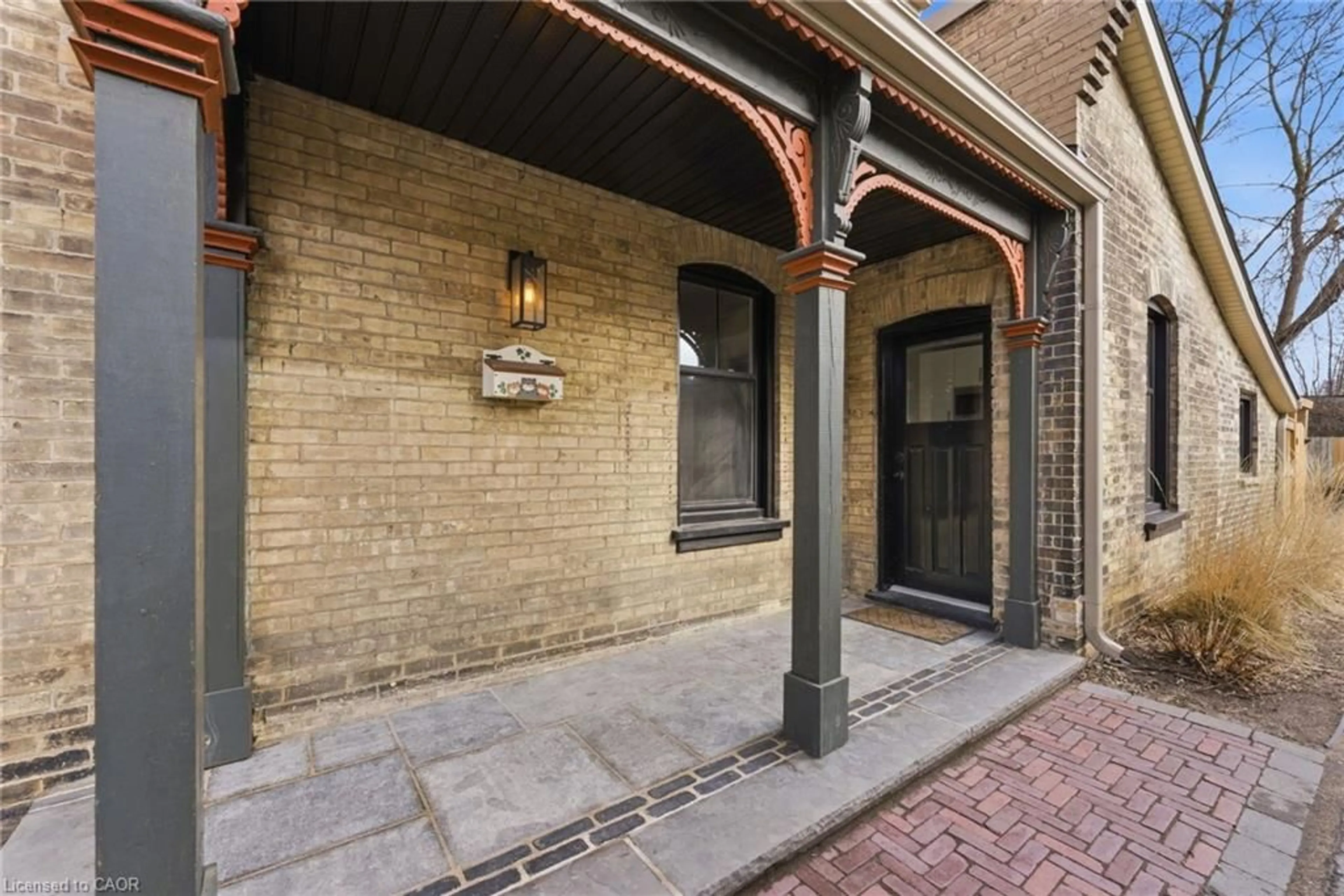 Unknown for 209 William St, Brantford Ontario N3T 3L6