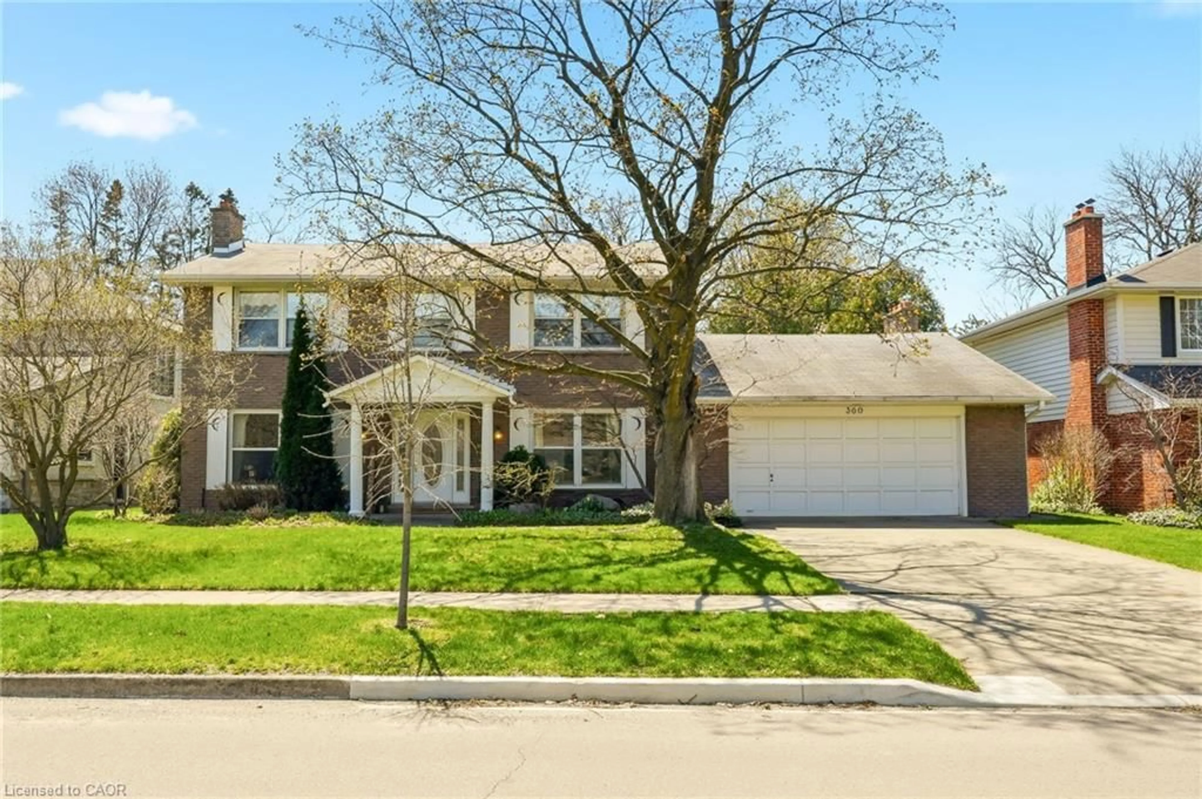 Home with brick exterior material, street for 360 Pomona Ave, Burlington Ontario L7N 1T5