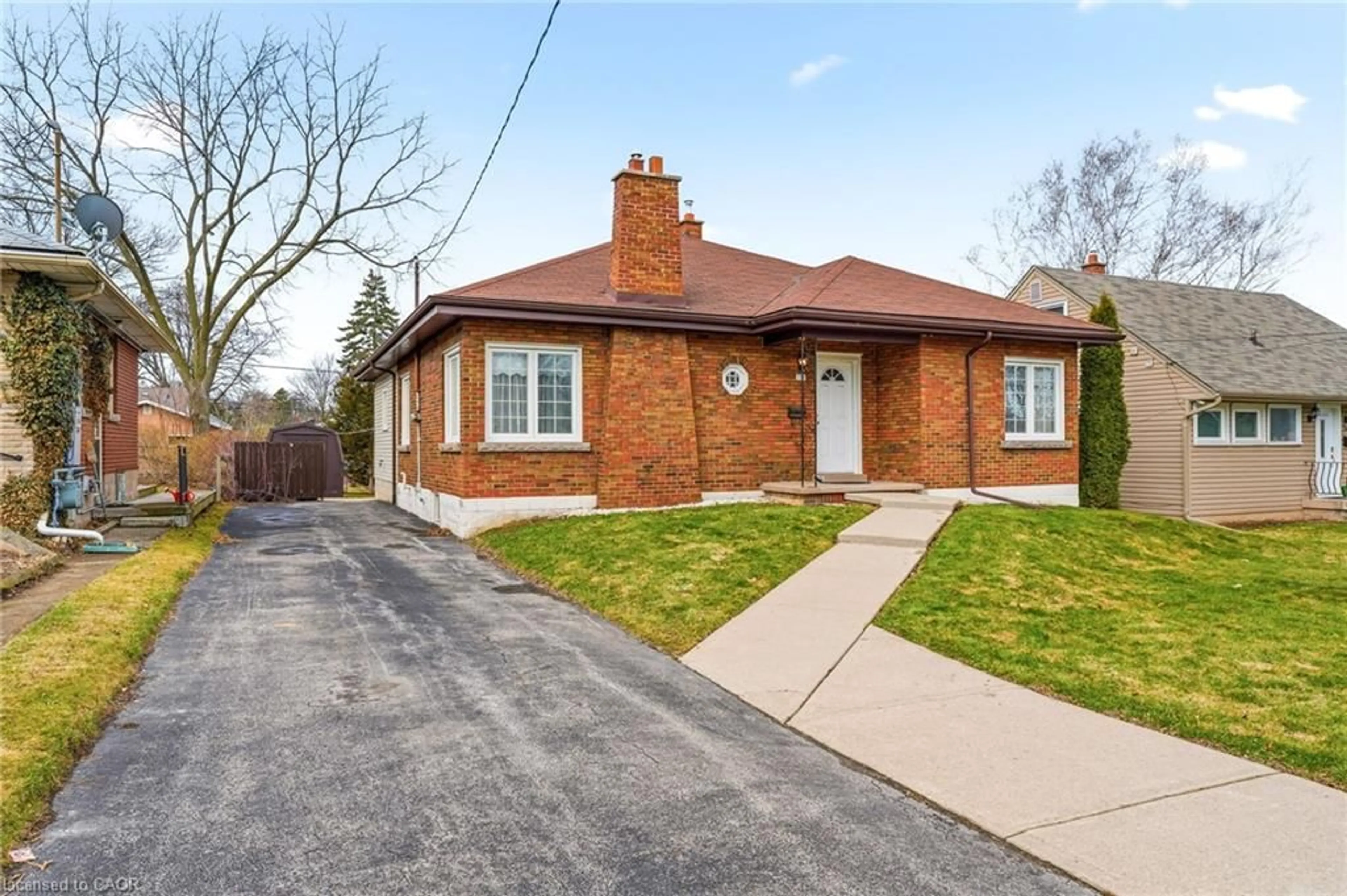 Home with brick exterior material, street for 192 Ewen Rd, Hamilton Ontario L8S 3C9