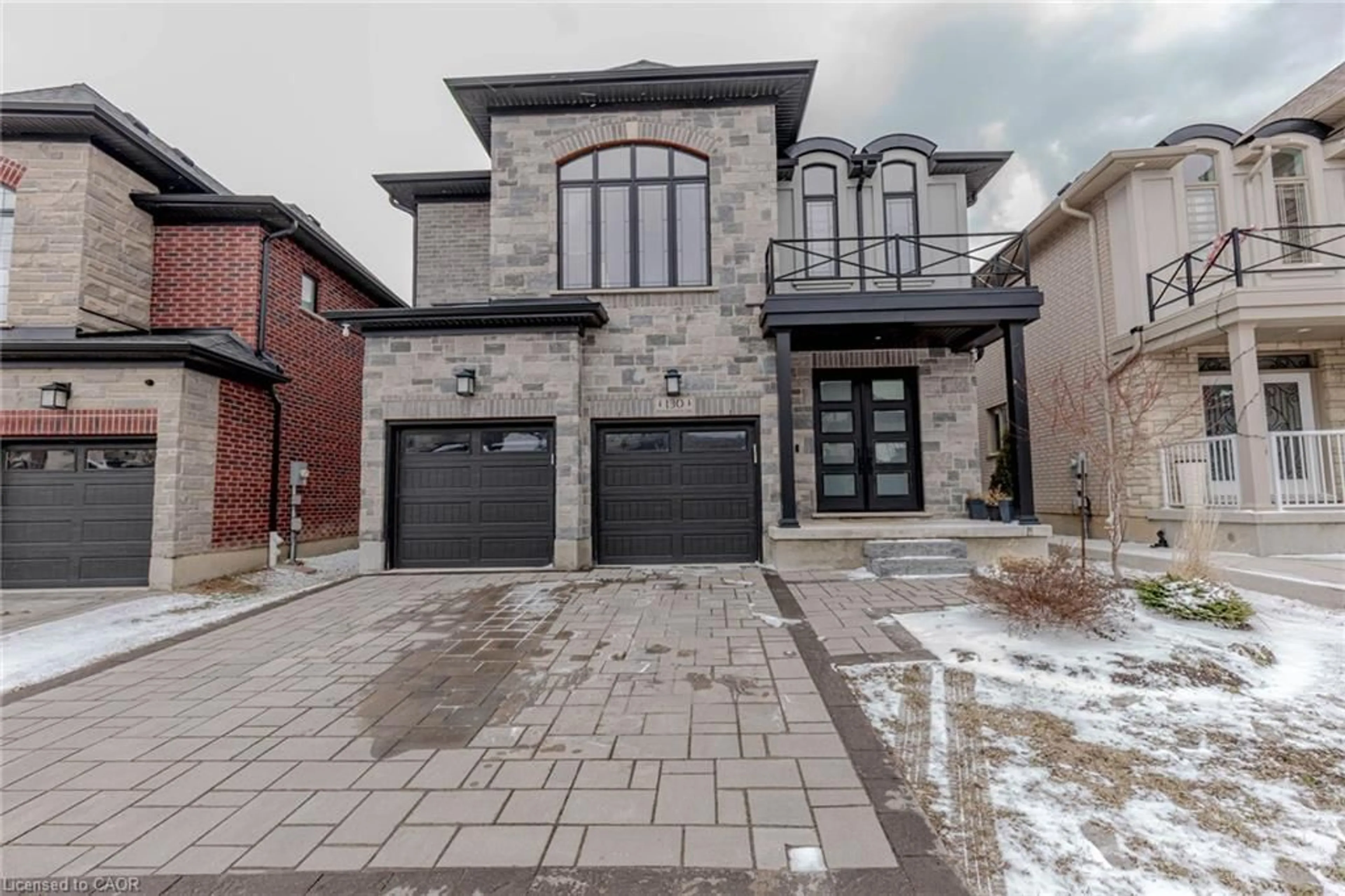 Home with brick exterior material, street for 130 Pondcliffe Dr, Kitchener Ontario N2R 0M4