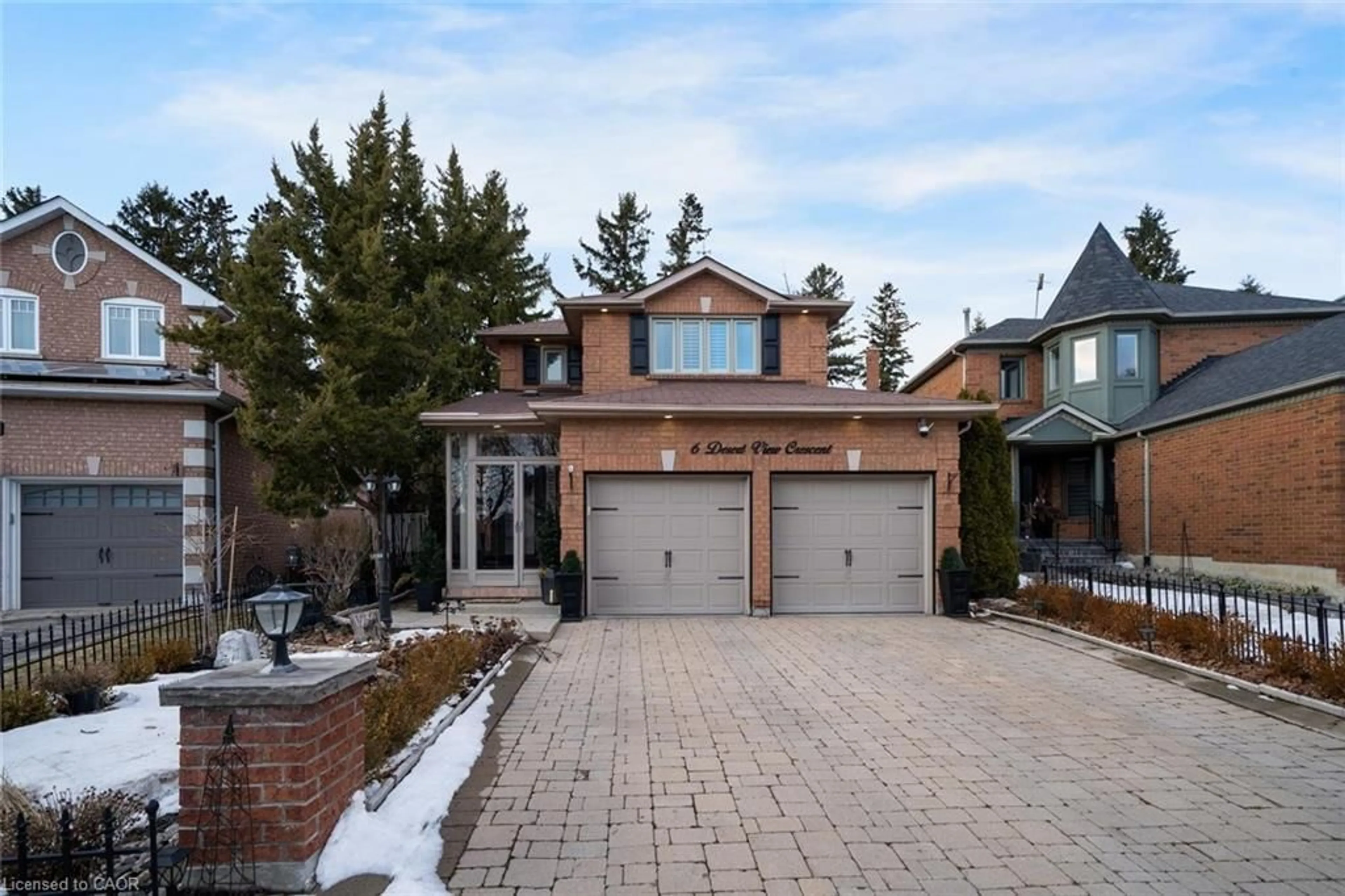 Home with brick exterior material, street for 6 Desert View Cres, Richmond Hill Ontario L4C 0E2