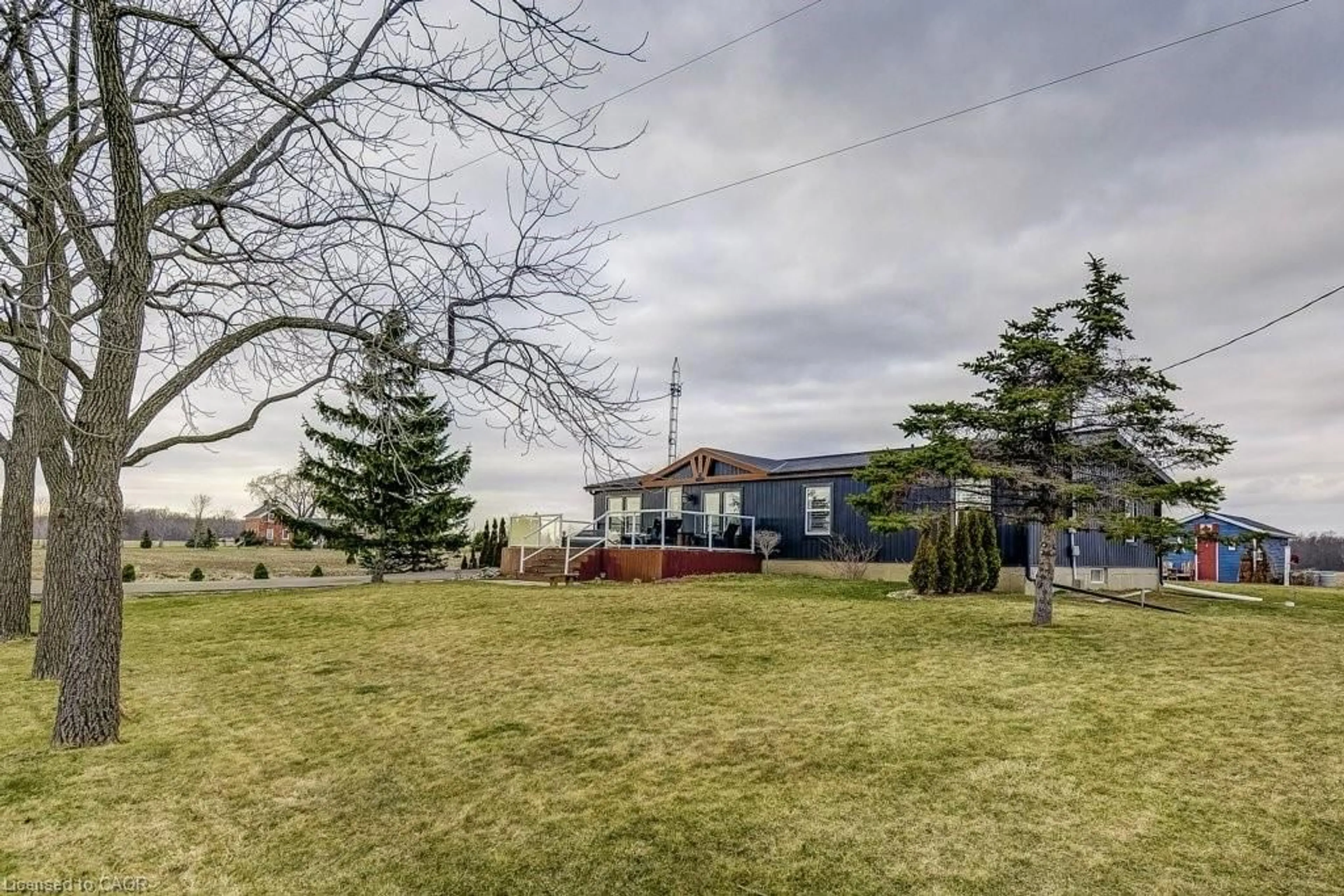 A pic from outside/outdoor area/front of a property/back of a property/a pic from drone, unknown for 35 Concession 7 Rd, Cayuga Ontario N0A 1E0