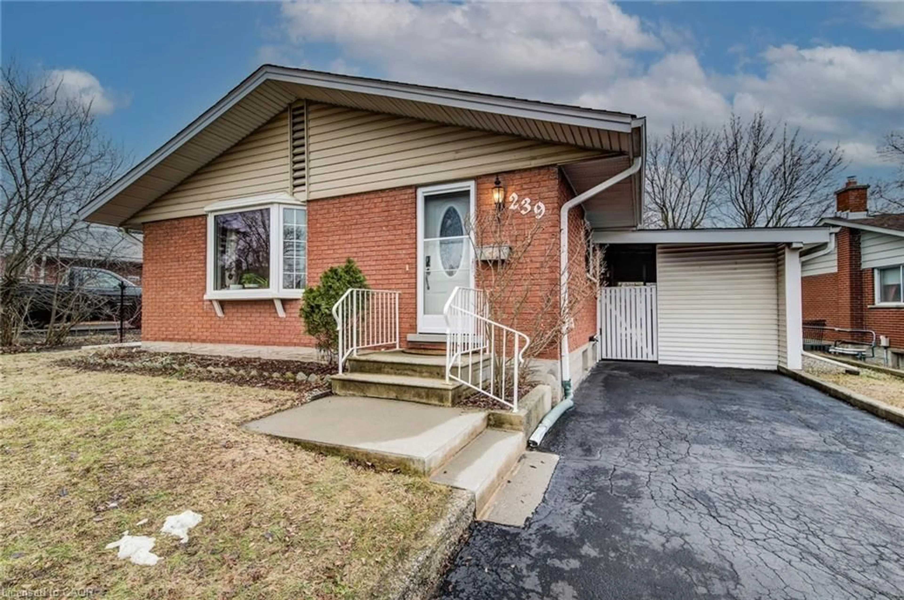 Home with brick exterior material, street for 239 Winfield Ave, Waterloo Ontario N2J 3M8