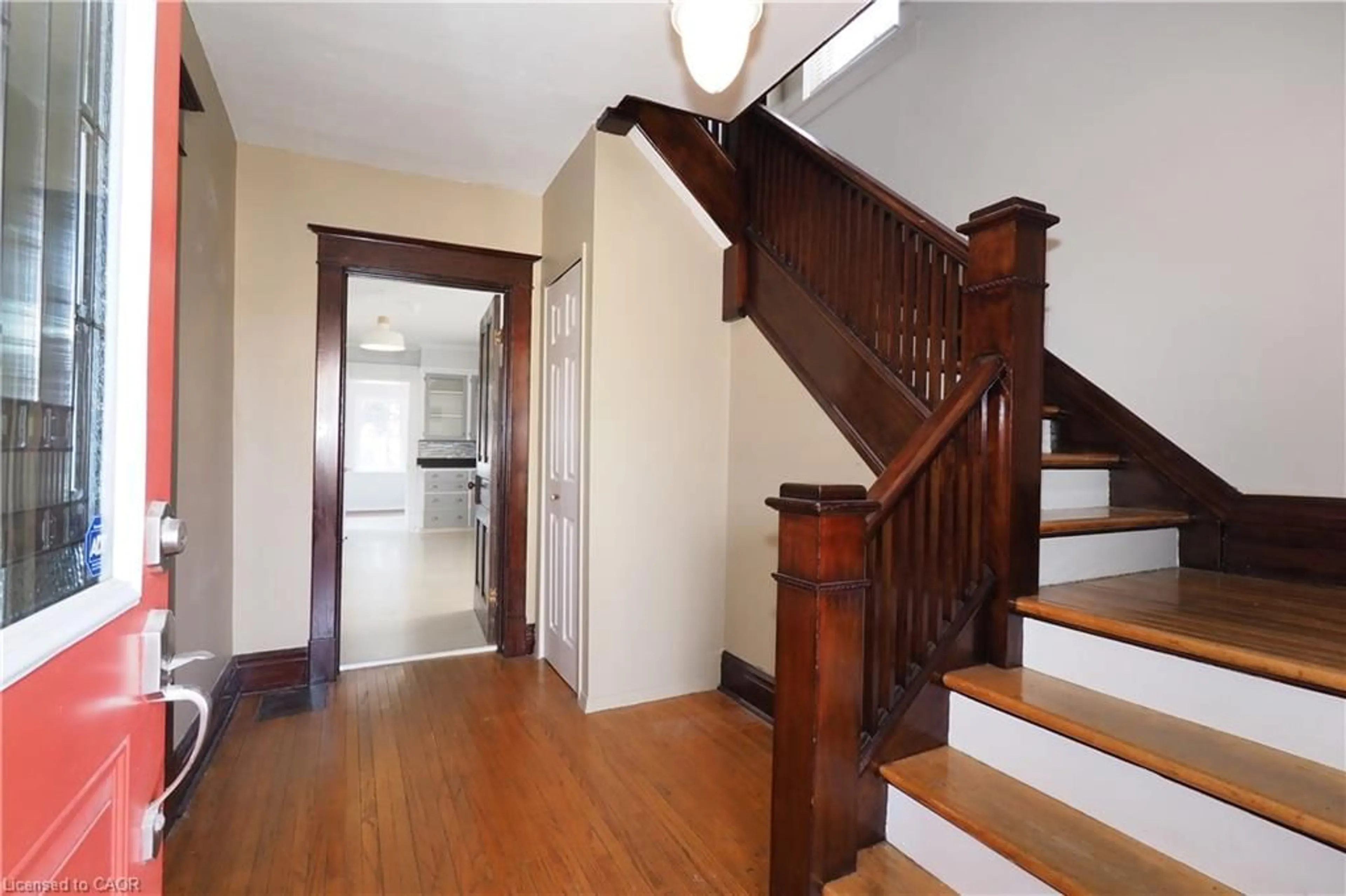 Indoor foyer for 33 Main St, Drayton Ontario N0G 1P0