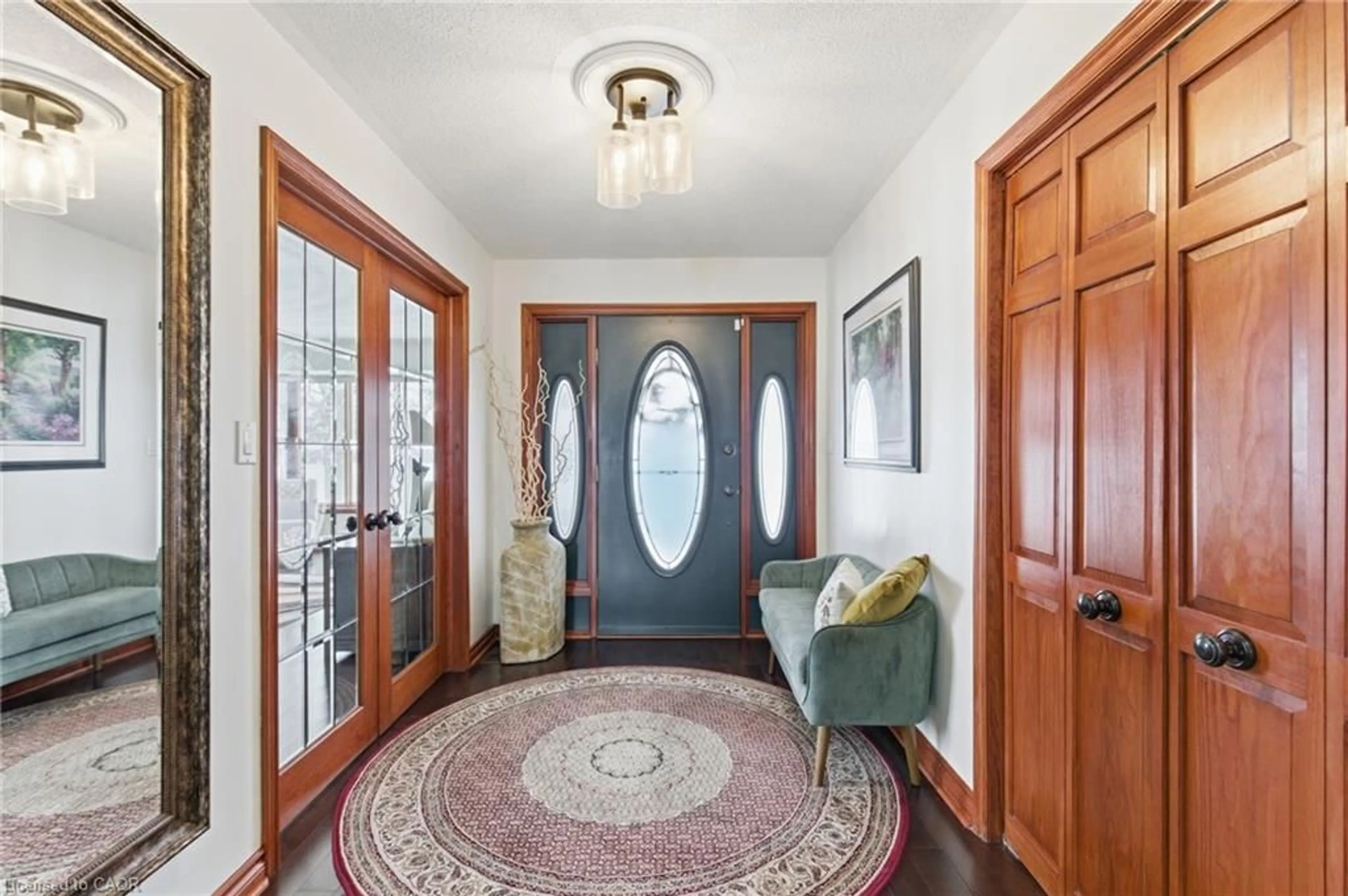 Indoor entryway for 3810 River Rd, Caledonia Ontario N3W 2K7