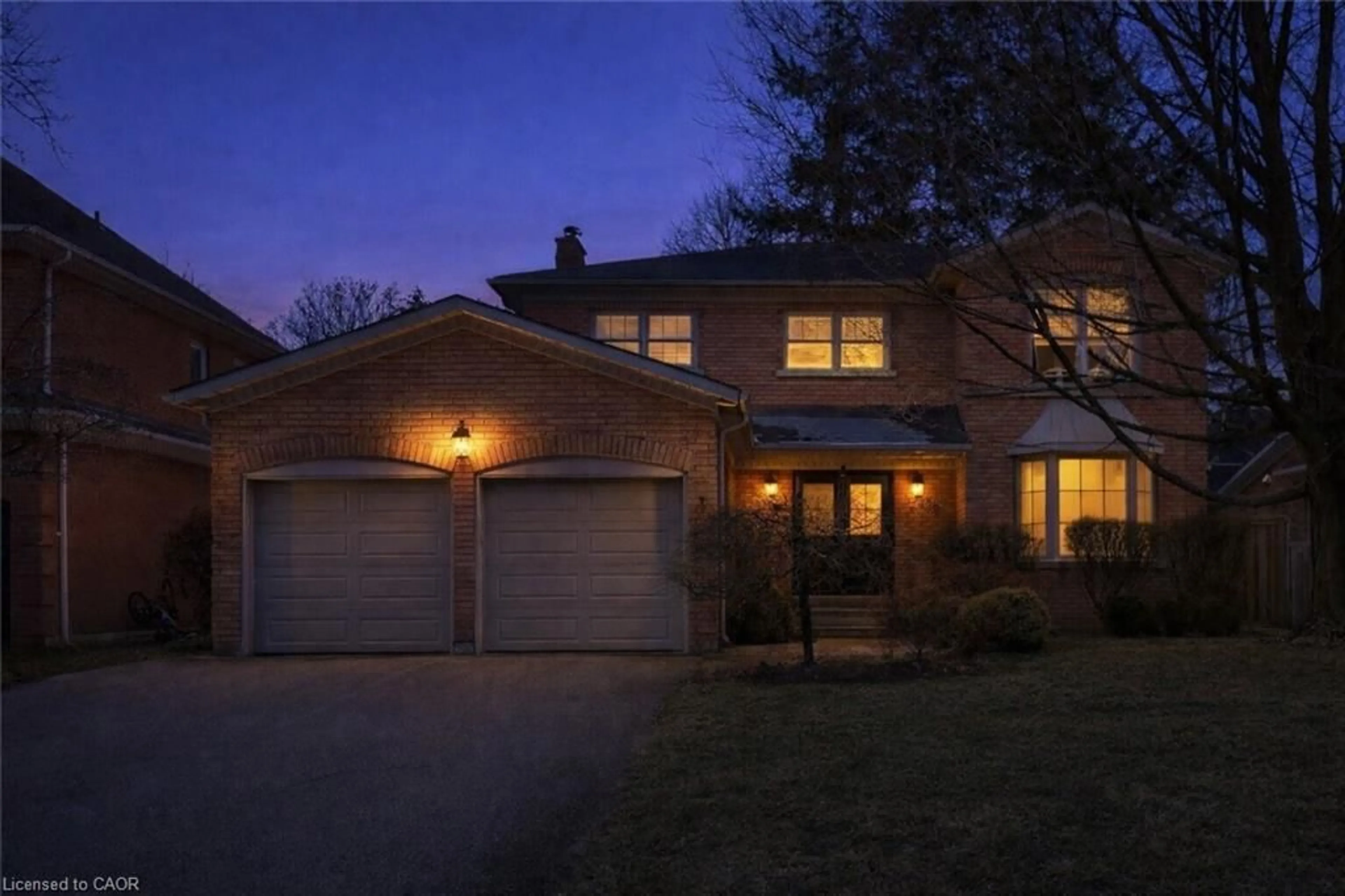 Home with brick exterior material, street for 1962 Calgary Crt, Mississauga Ontario L5H 4J1