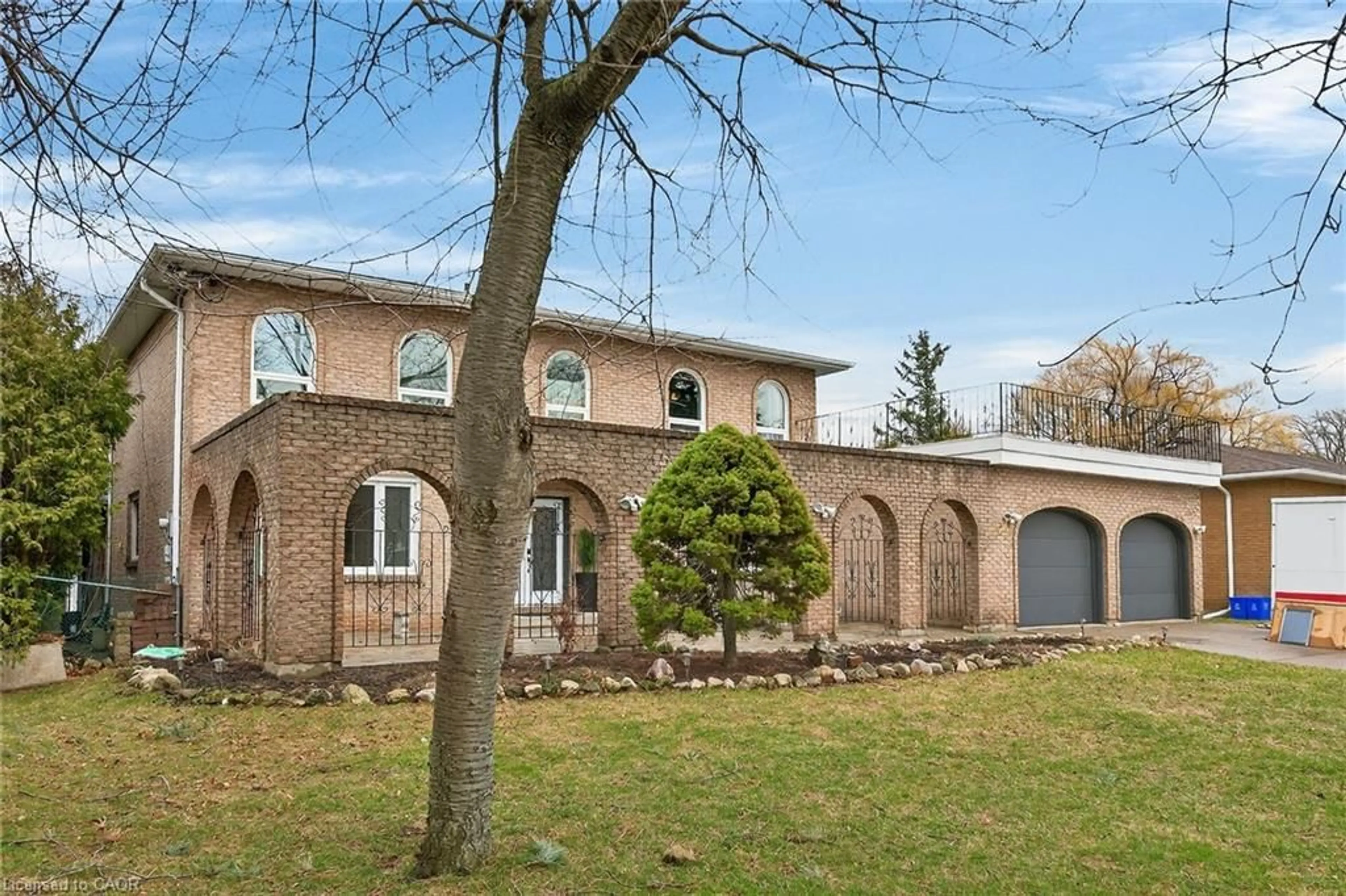 Home with brick exterior material, street for 22 Woodside Dr, Hamilton Ontario L8T 1C3