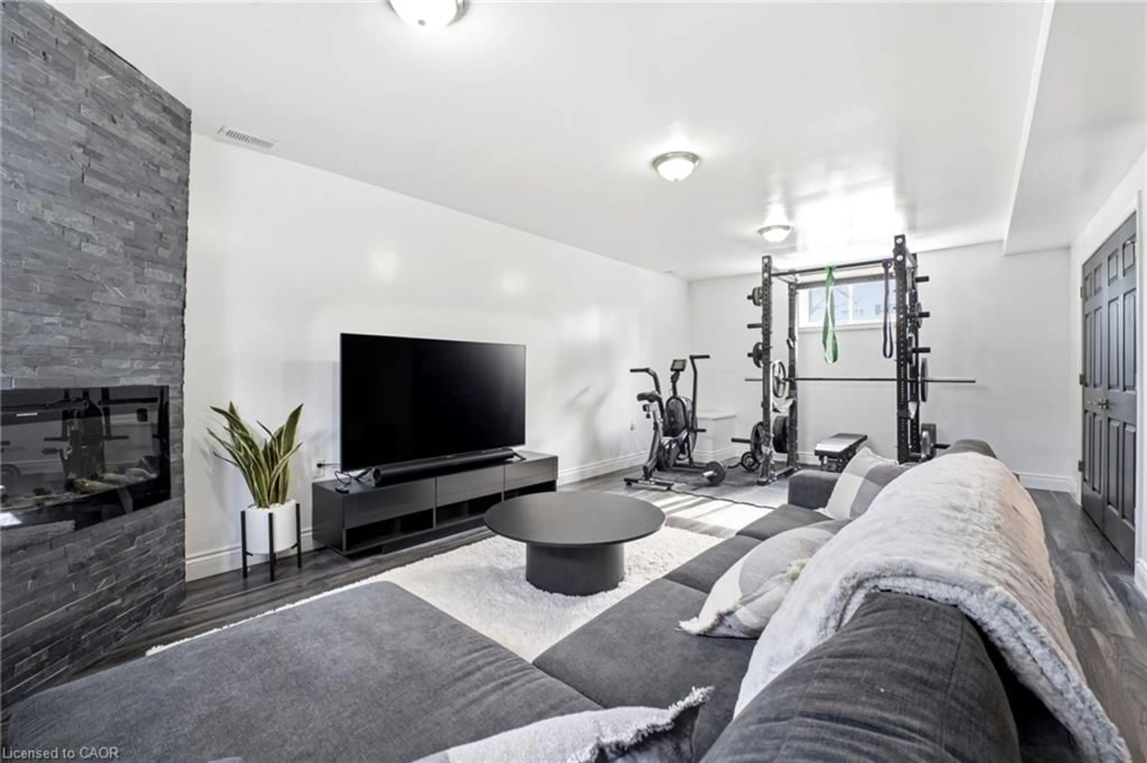 Living room with furniture, unknown for 475 Campbell St, Listowel Ontario N4W 1J2