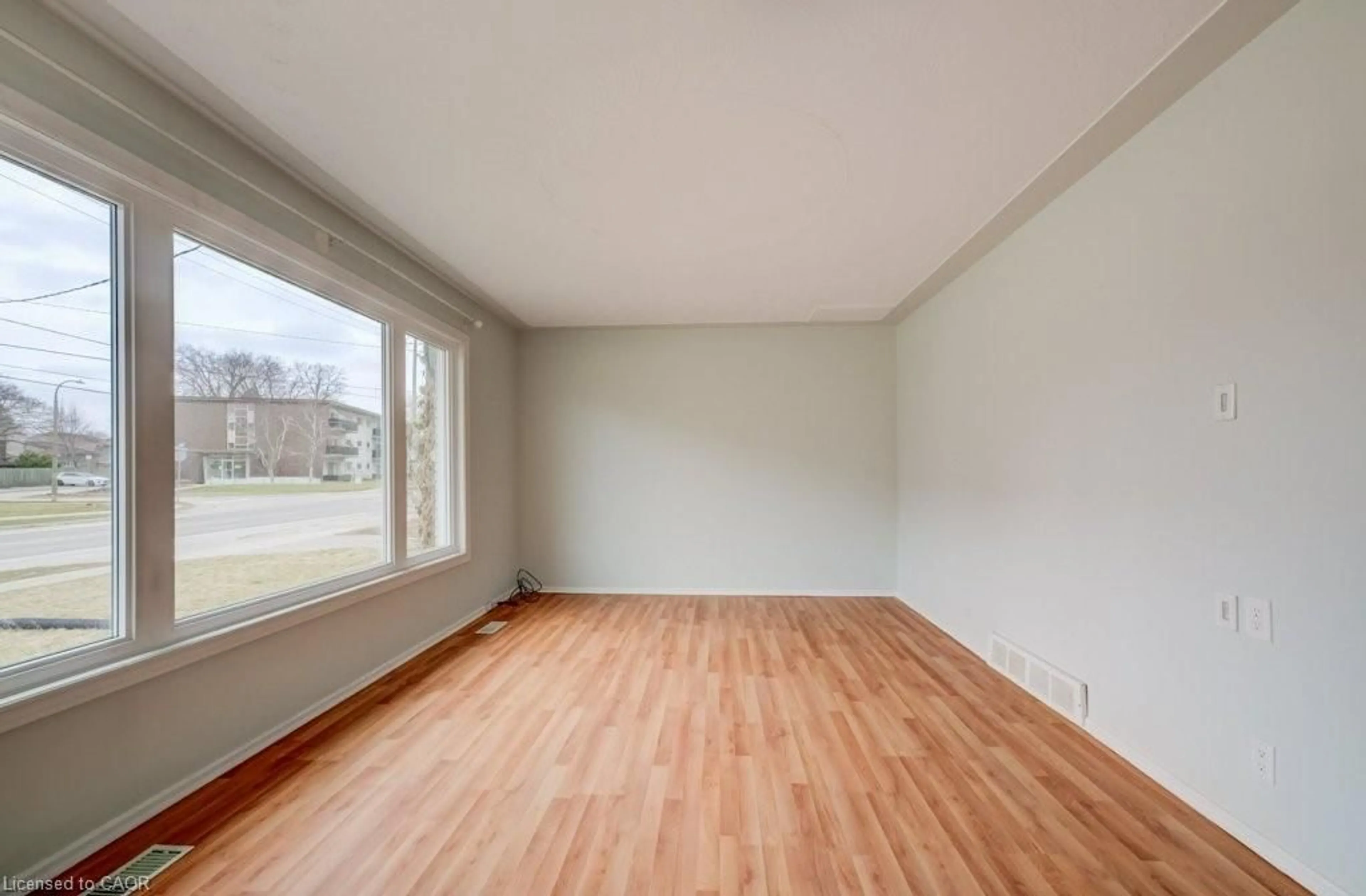 A pic of a room for 151 Franklin St, Kitchener Ontario N2A 1Y3