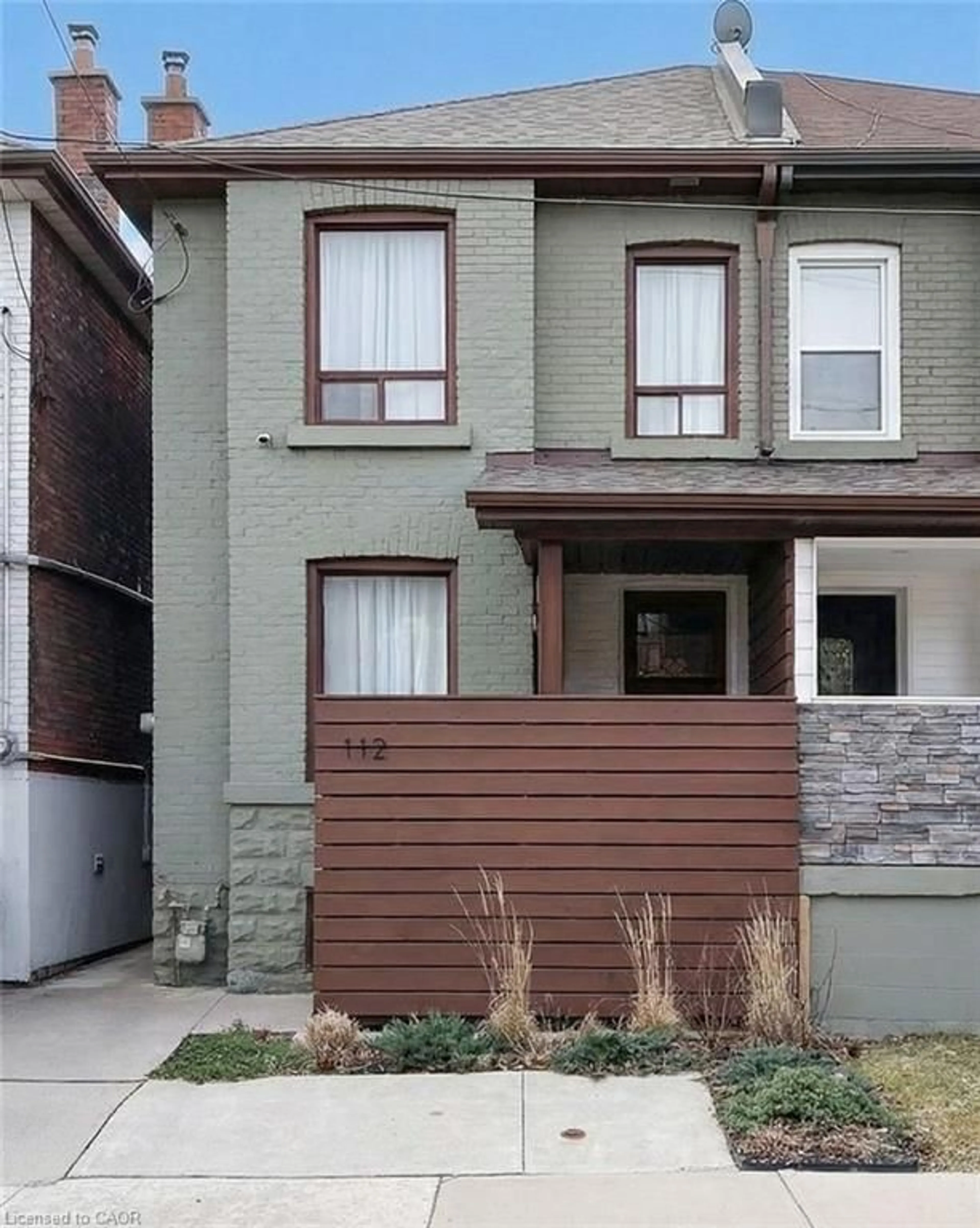 Home with brick exterior material, street for 112 Burton St, Hamilton Ontario L8L 3R5