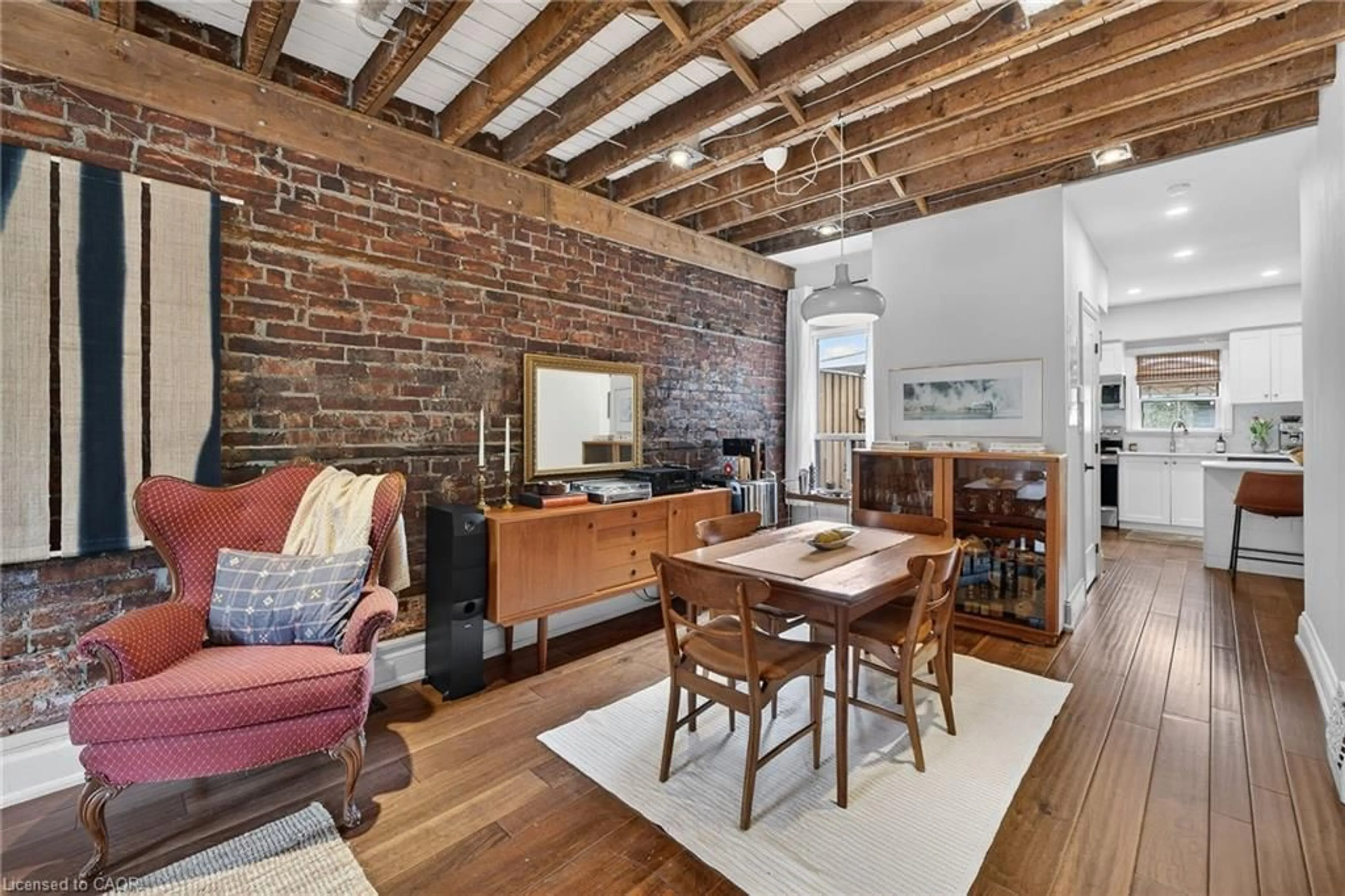 Unknown for 112 Burton St, Hamilton Ontario L8L 3R5